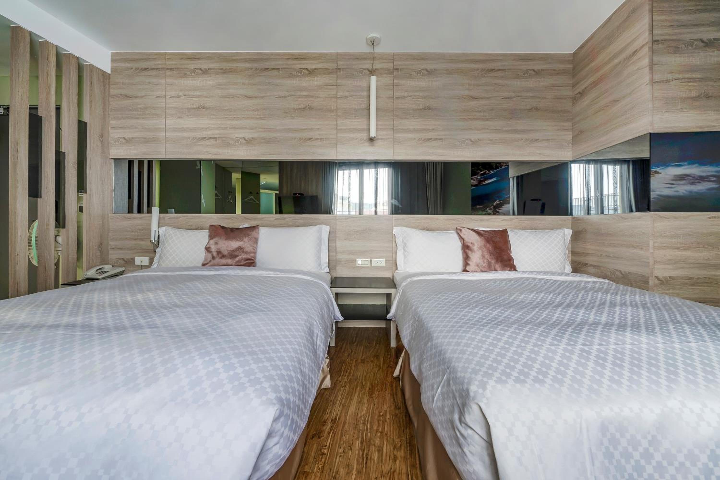 Quadruple Room with Mountain View - Photo 6