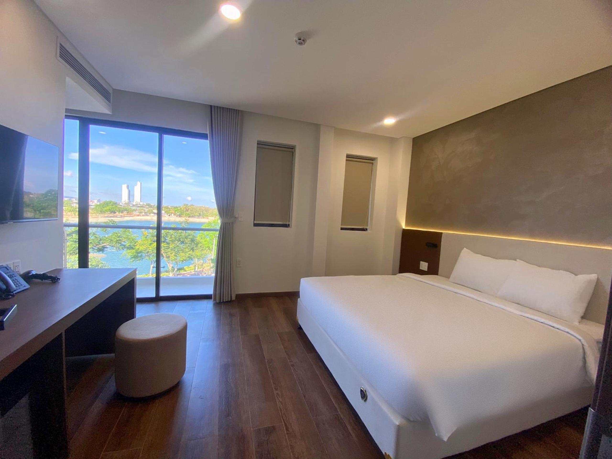 Deluxe Queen Room photo 1