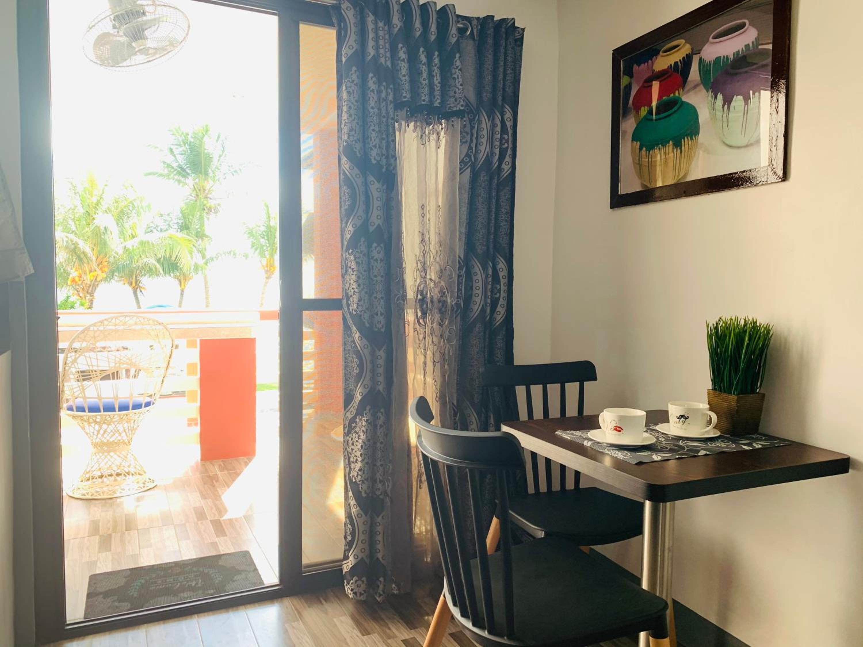 Apartment with Sea View - Photo 9
