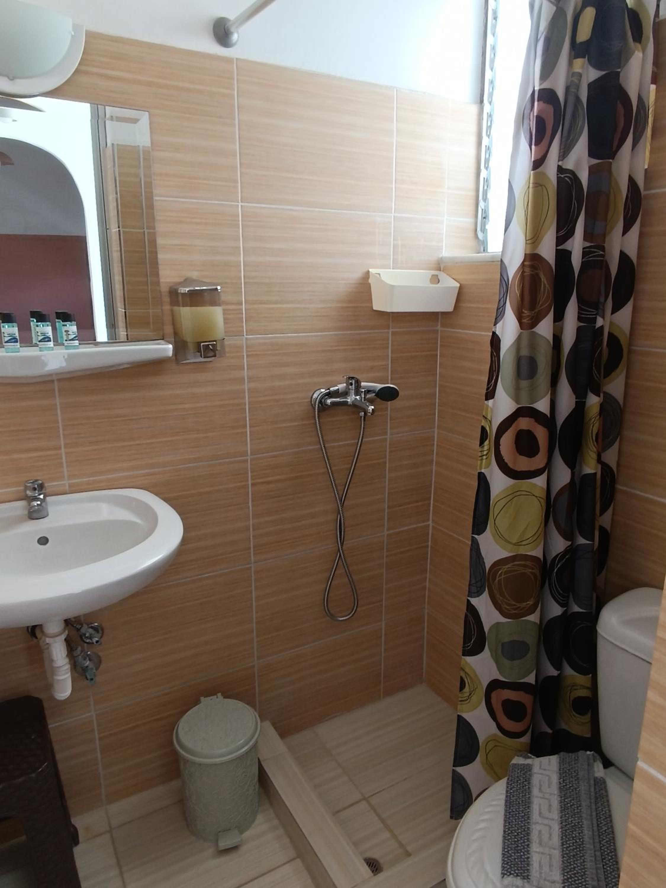 Classic Triple Room photo 2