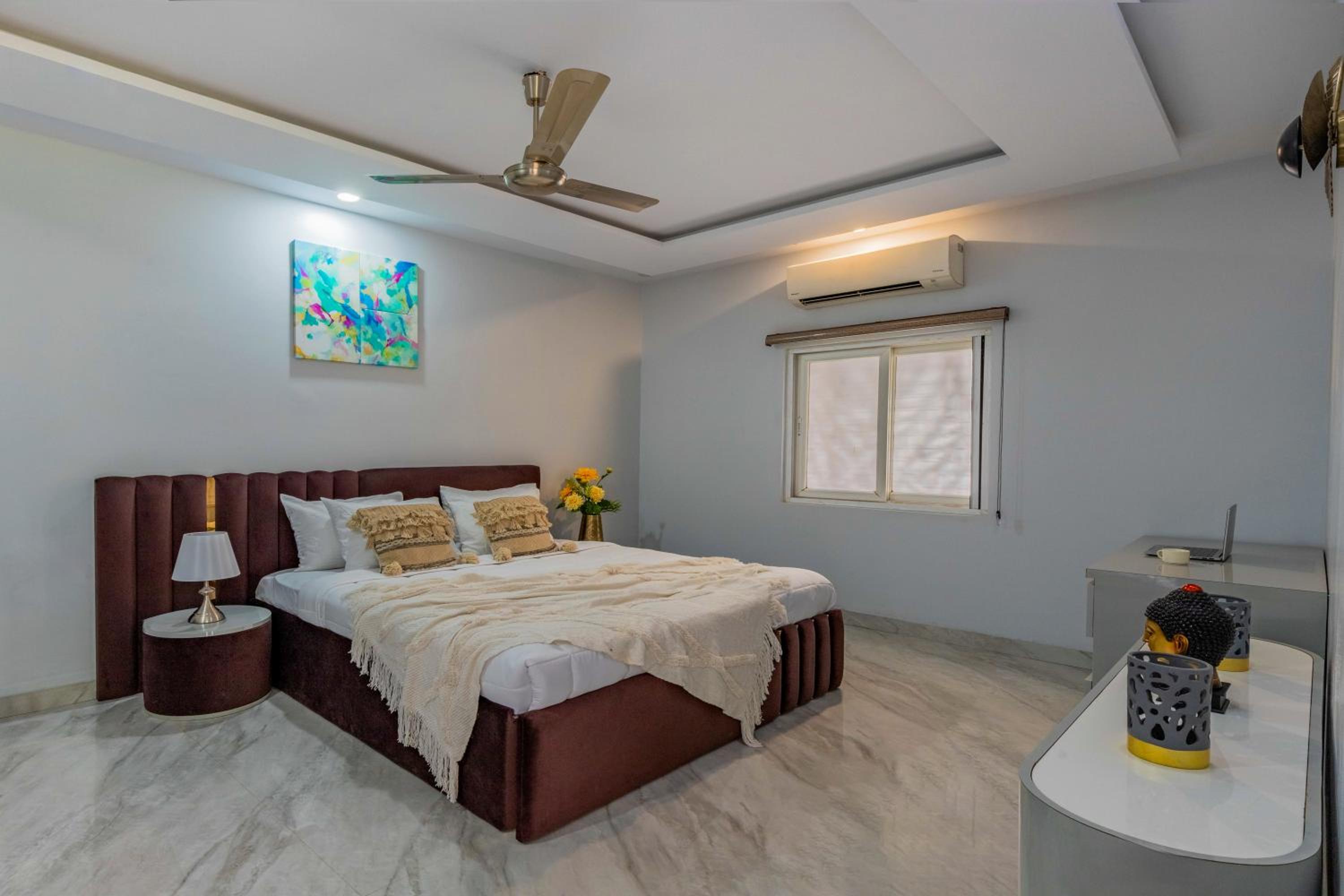 Villa photo 1