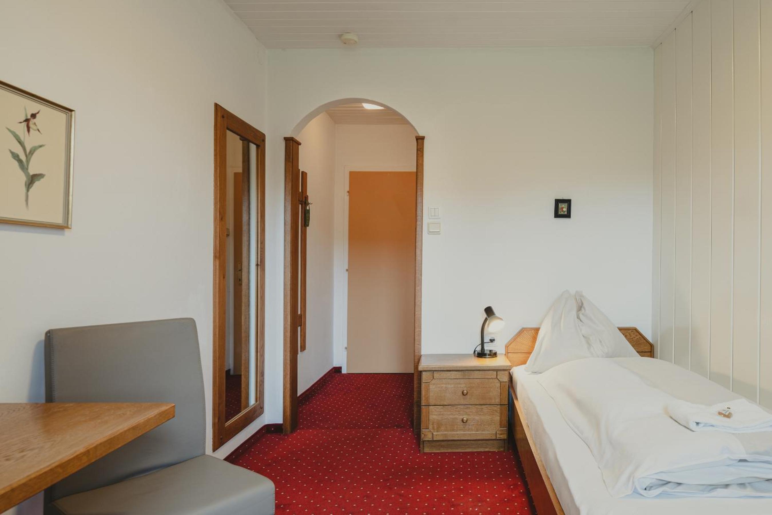 Single Room photo 3