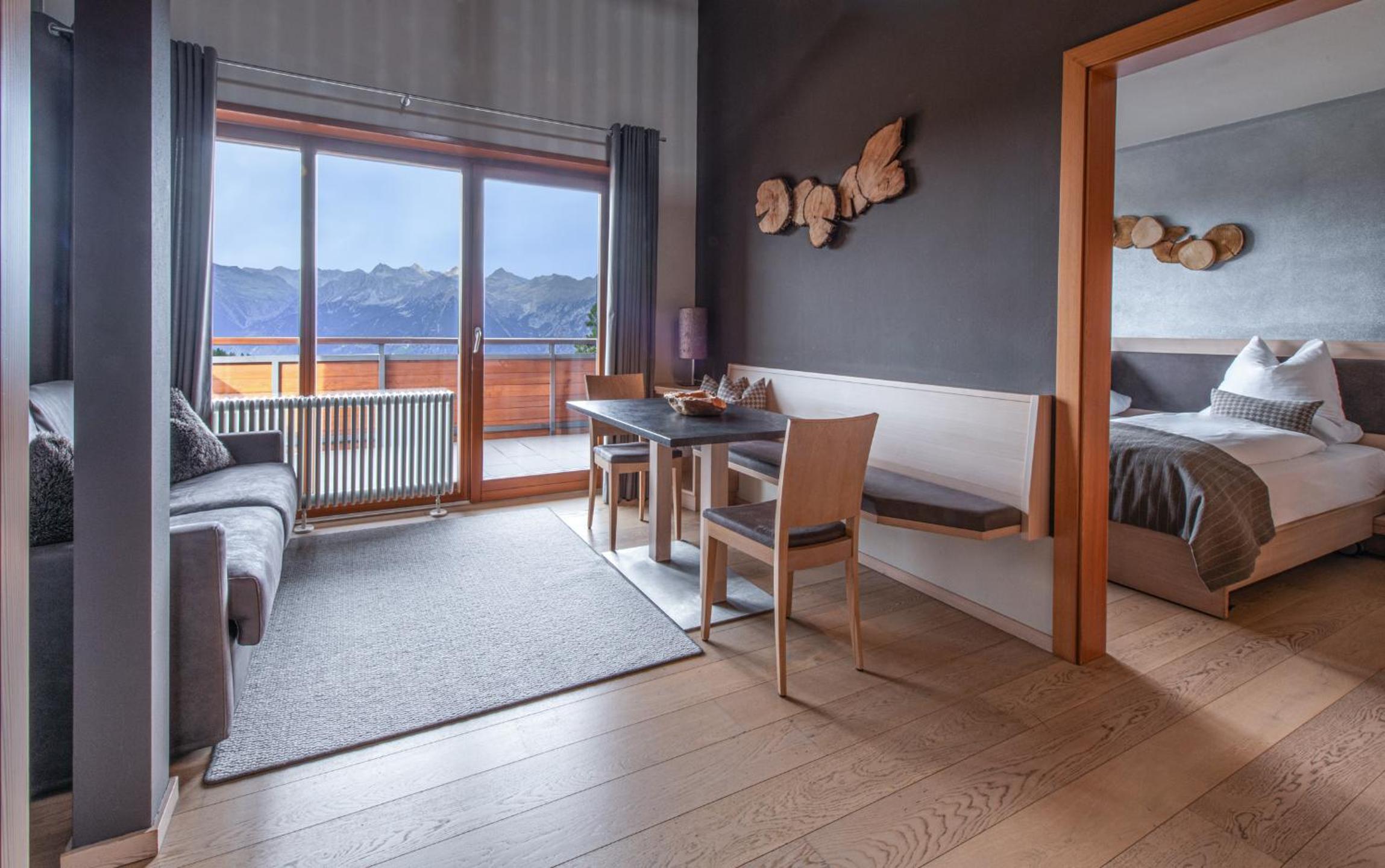 Deluxe Suite - Split Level