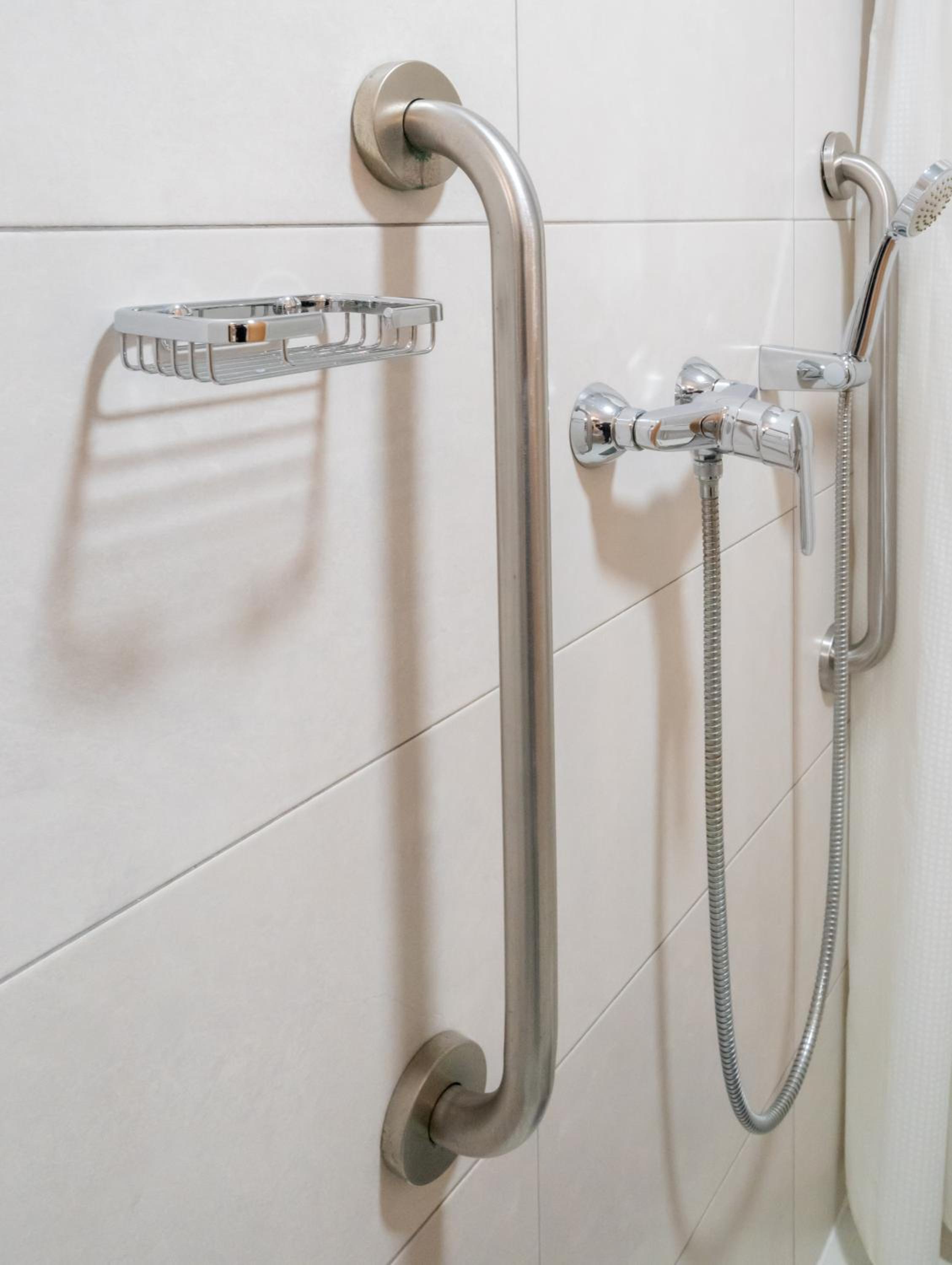 Single Room - Disability Access photo 2