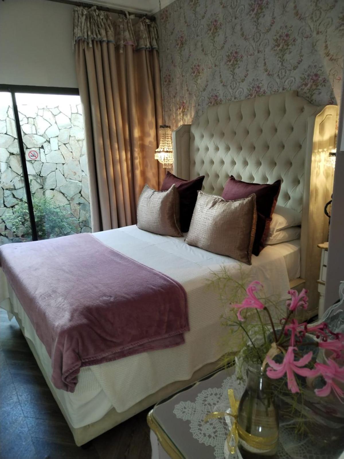 Superior Queen Room 5 - Photo 15
