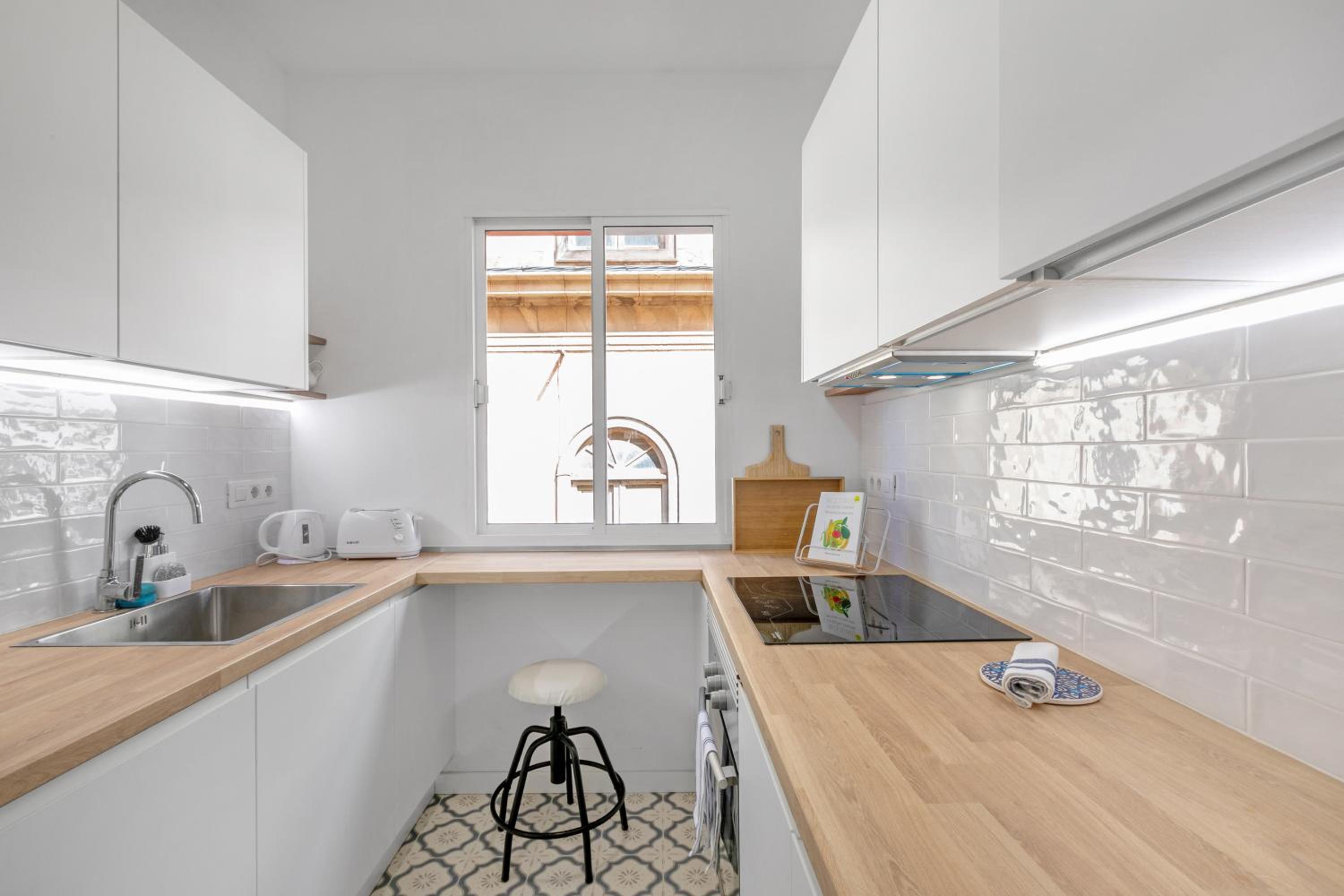 Two-Bedroom Deluxe Apartment with Balcony photo 2