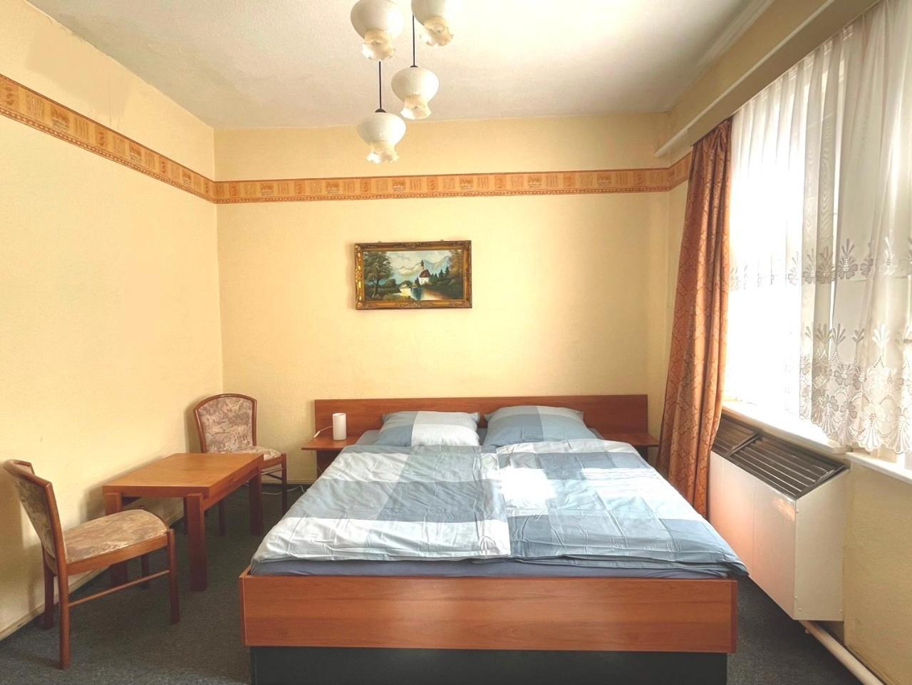 Double Room With Private Bathroom photo 2