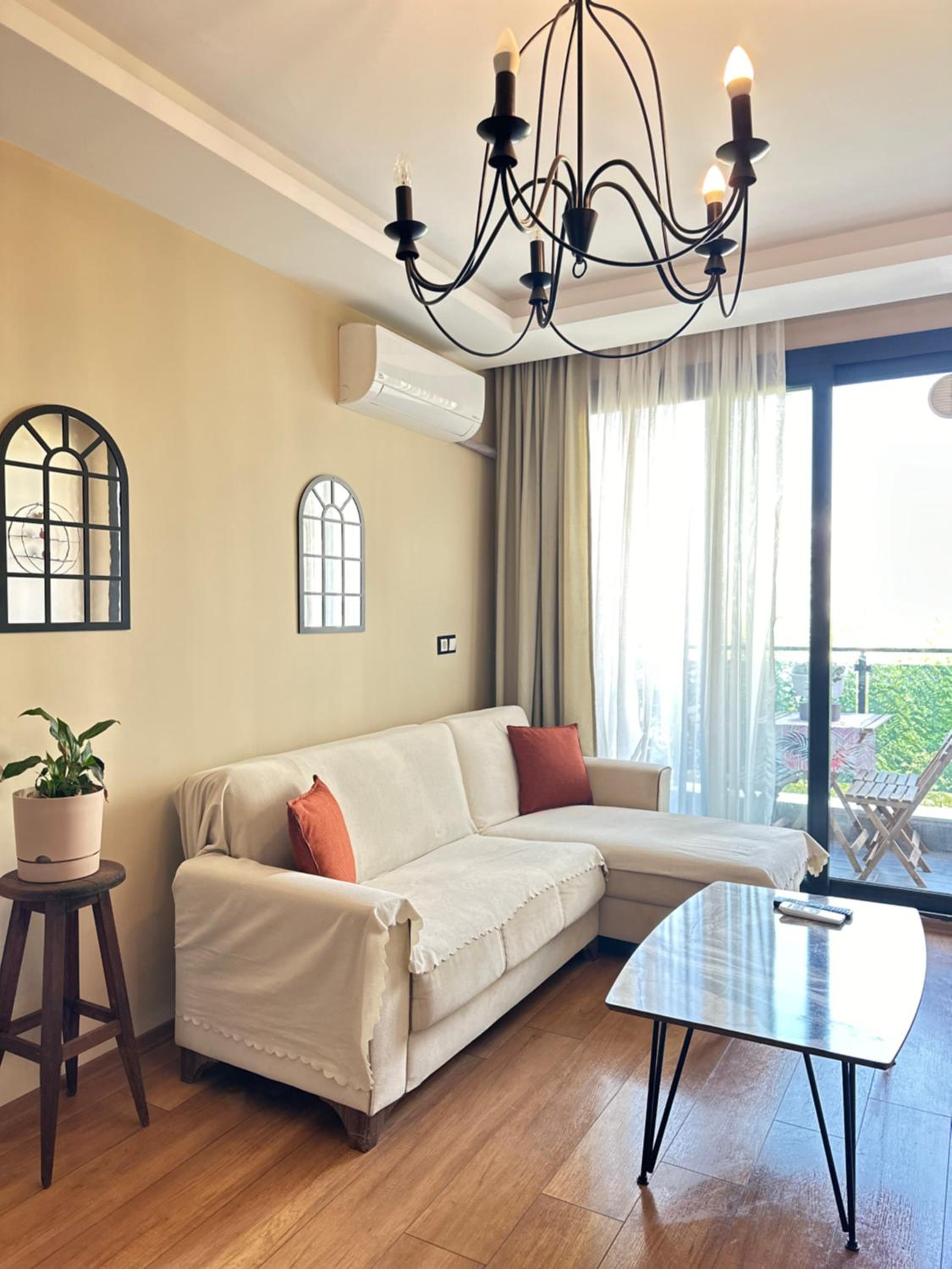 Apartment photo 2