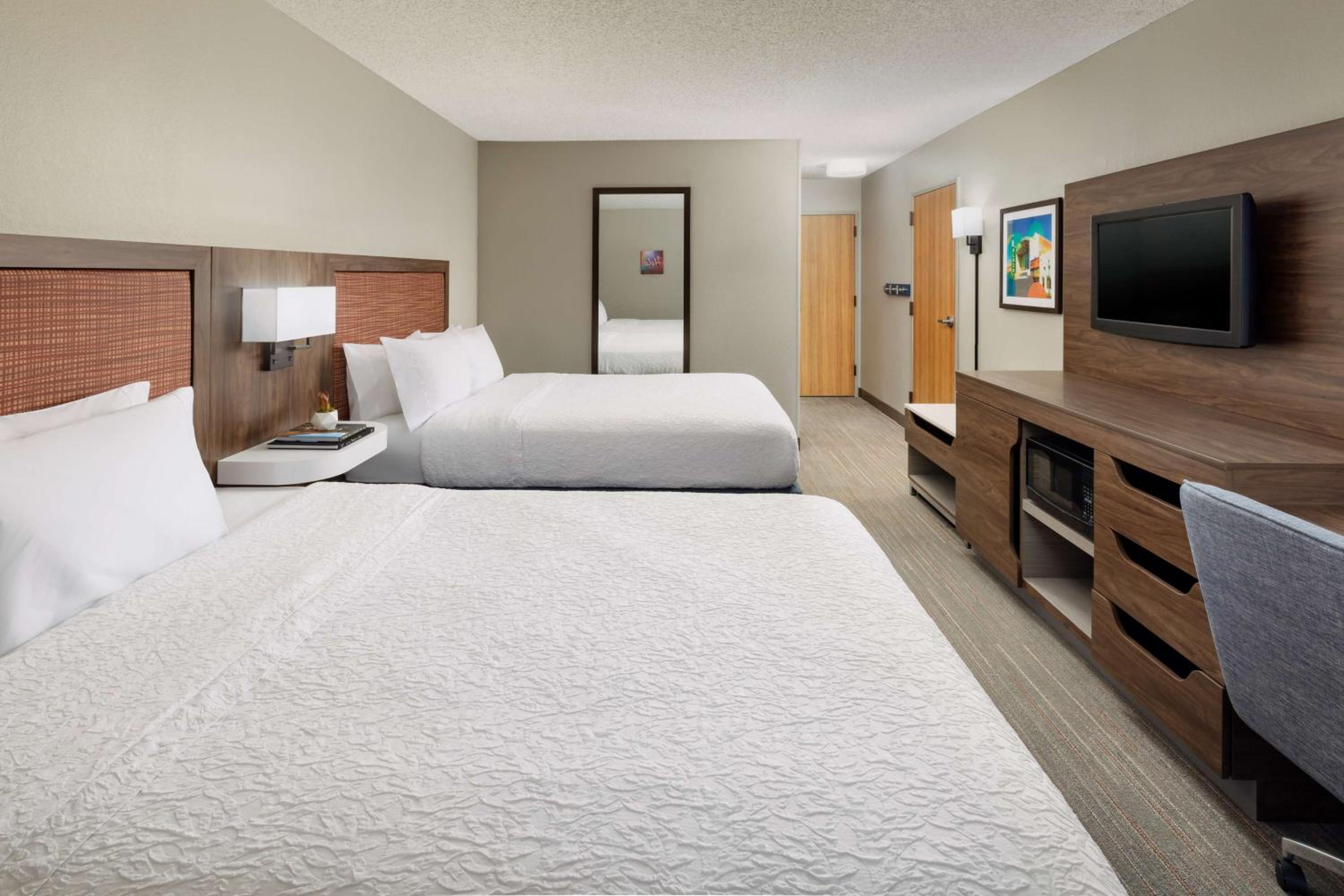 Double Room with Two Double Beds - Non-Smoking - Photo 5