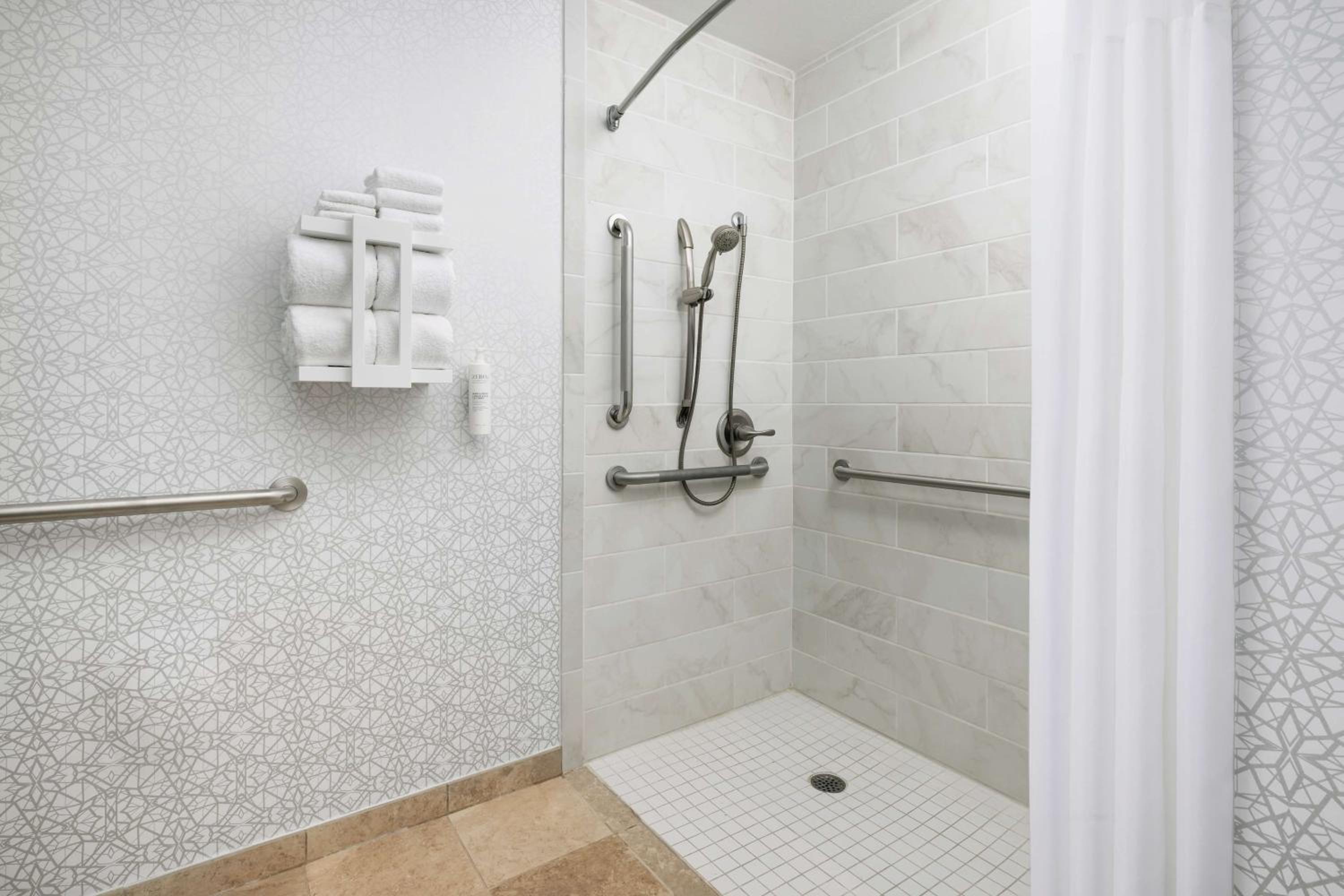 King Room - Mobility Access/Non-Smoking - Photo 6