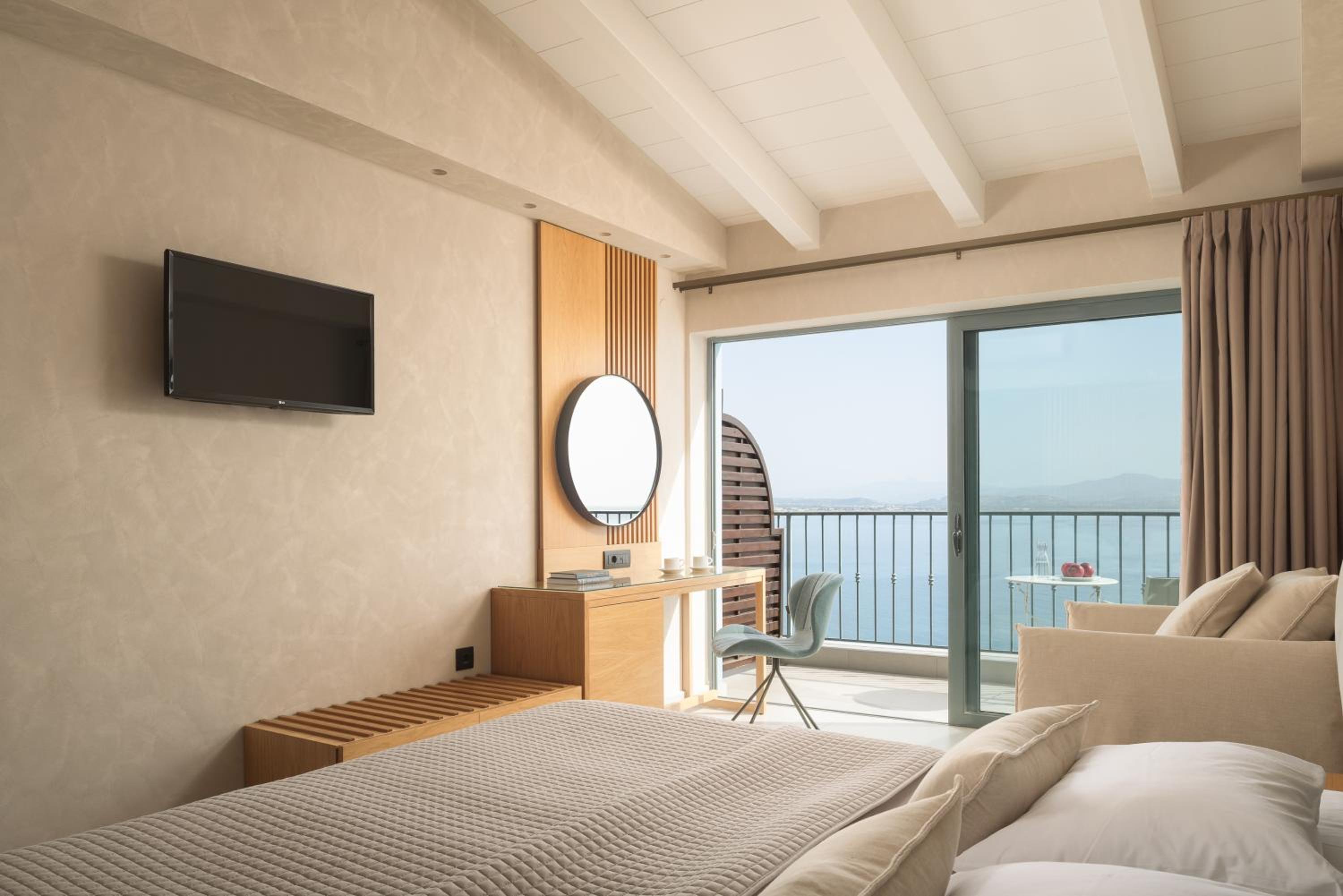 Junior Suite with Sea View (2-3 Adults)