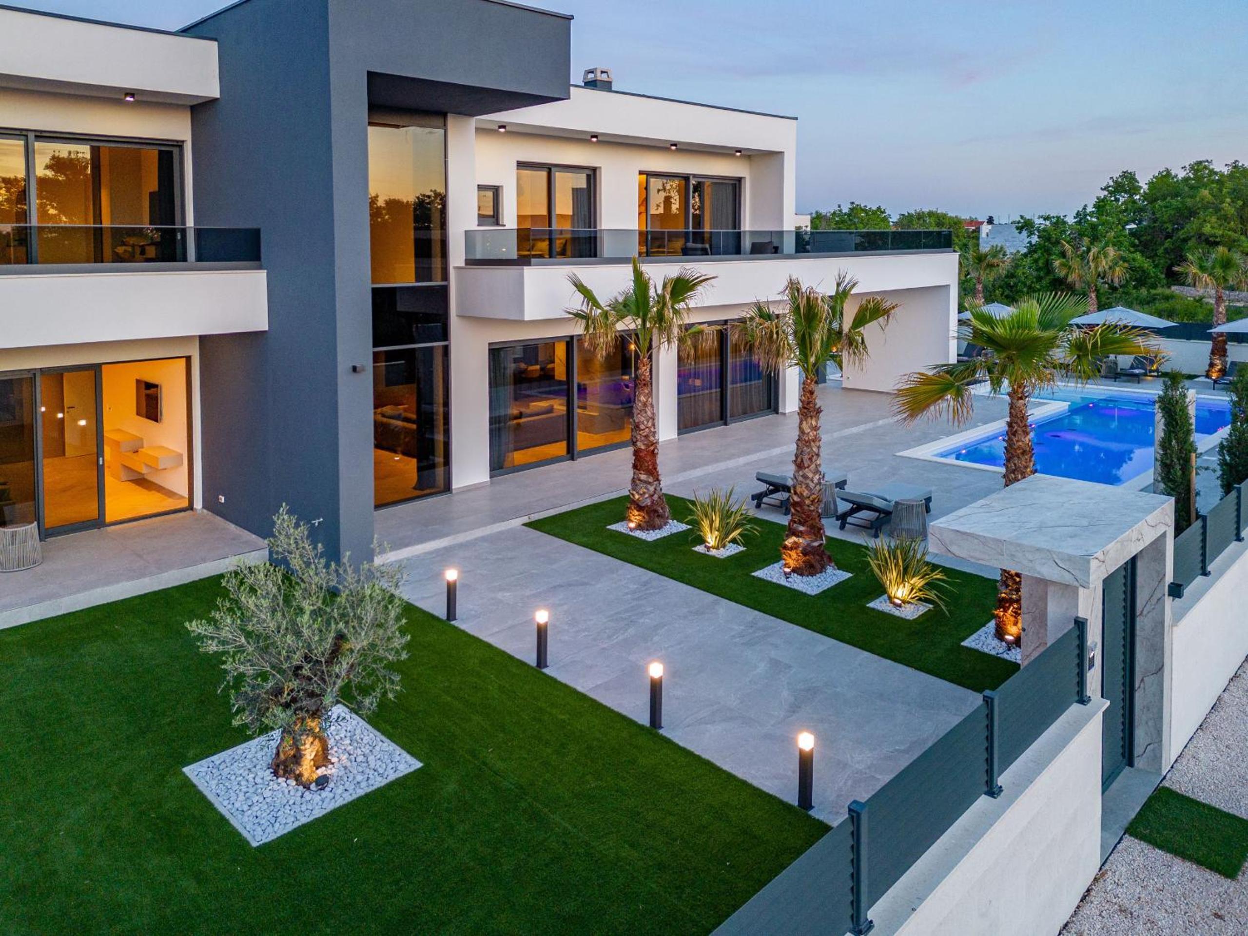 Villa with Private Pool photo 3