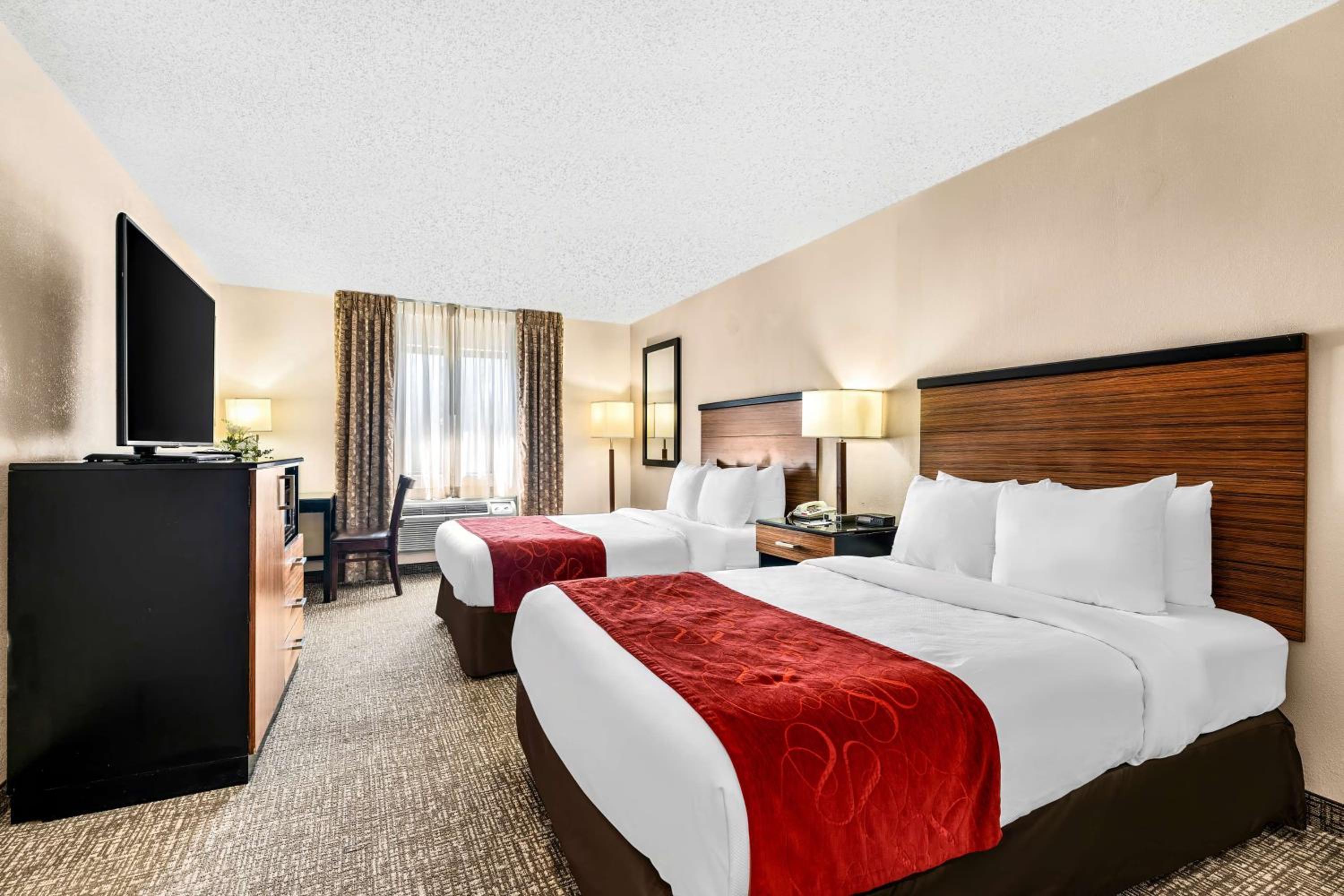Double Room with Two Double Beds - Non-Smoking - Photo 1