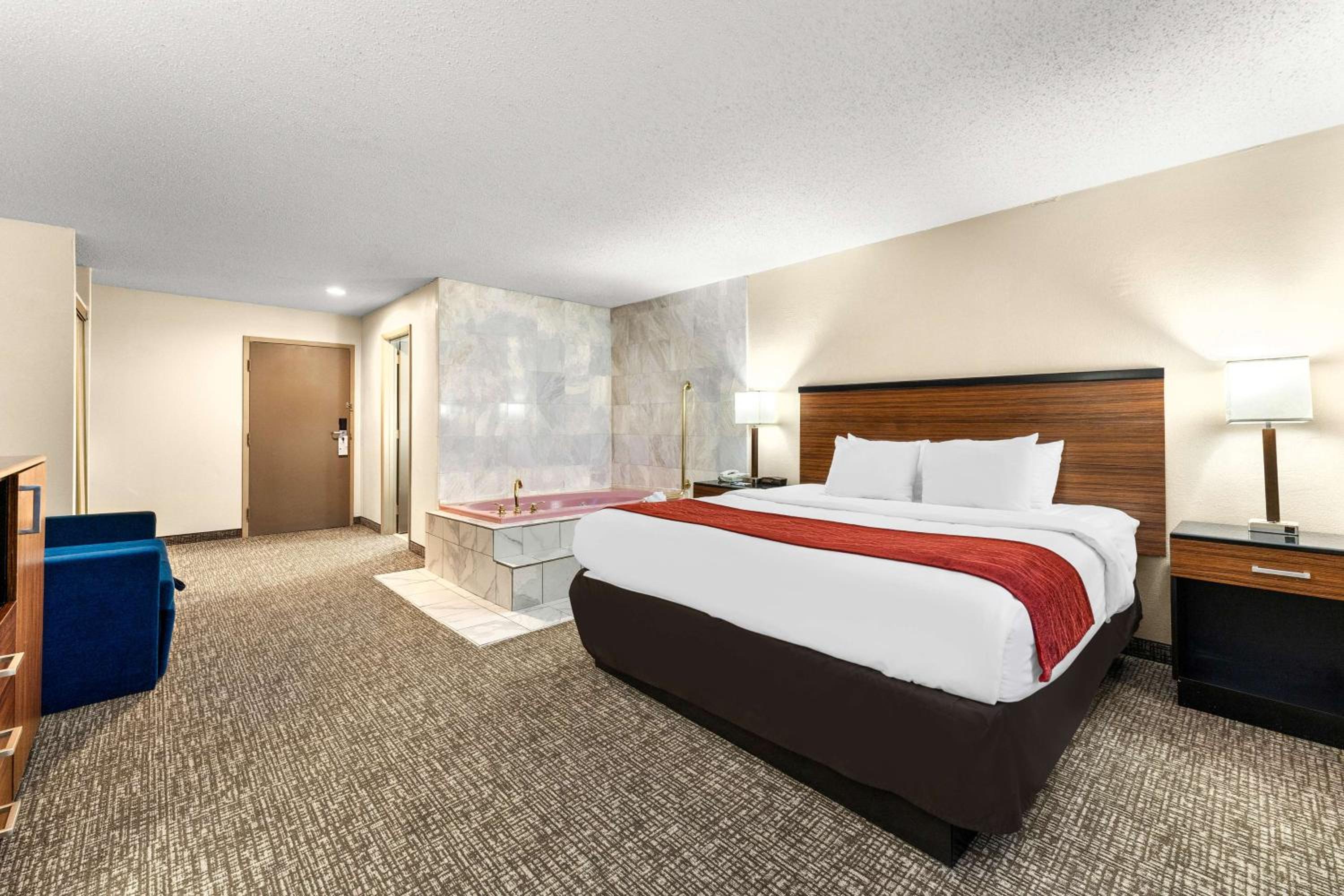King Suite with Spa Bath