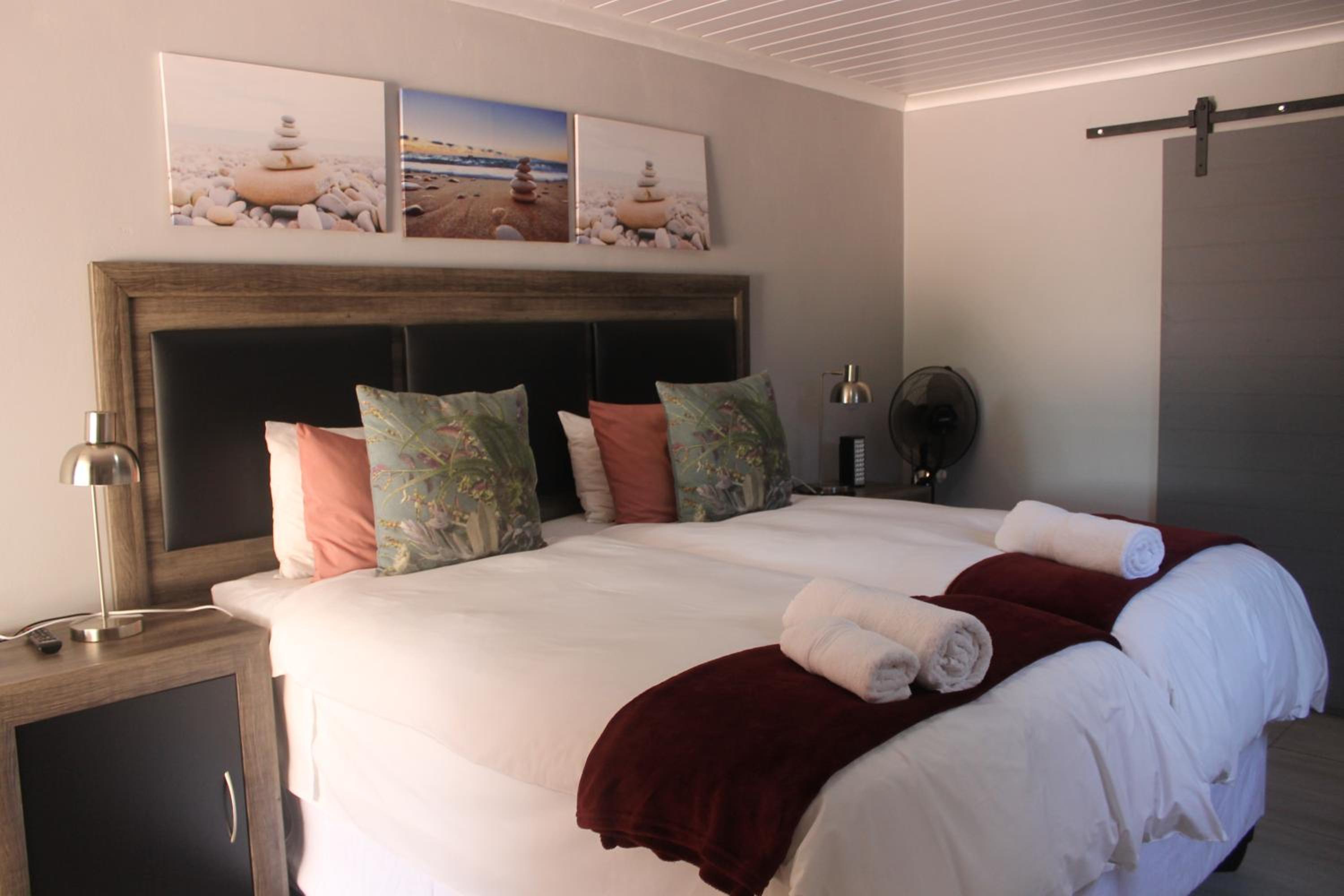 Deluxe Double or Twin Room photo 1