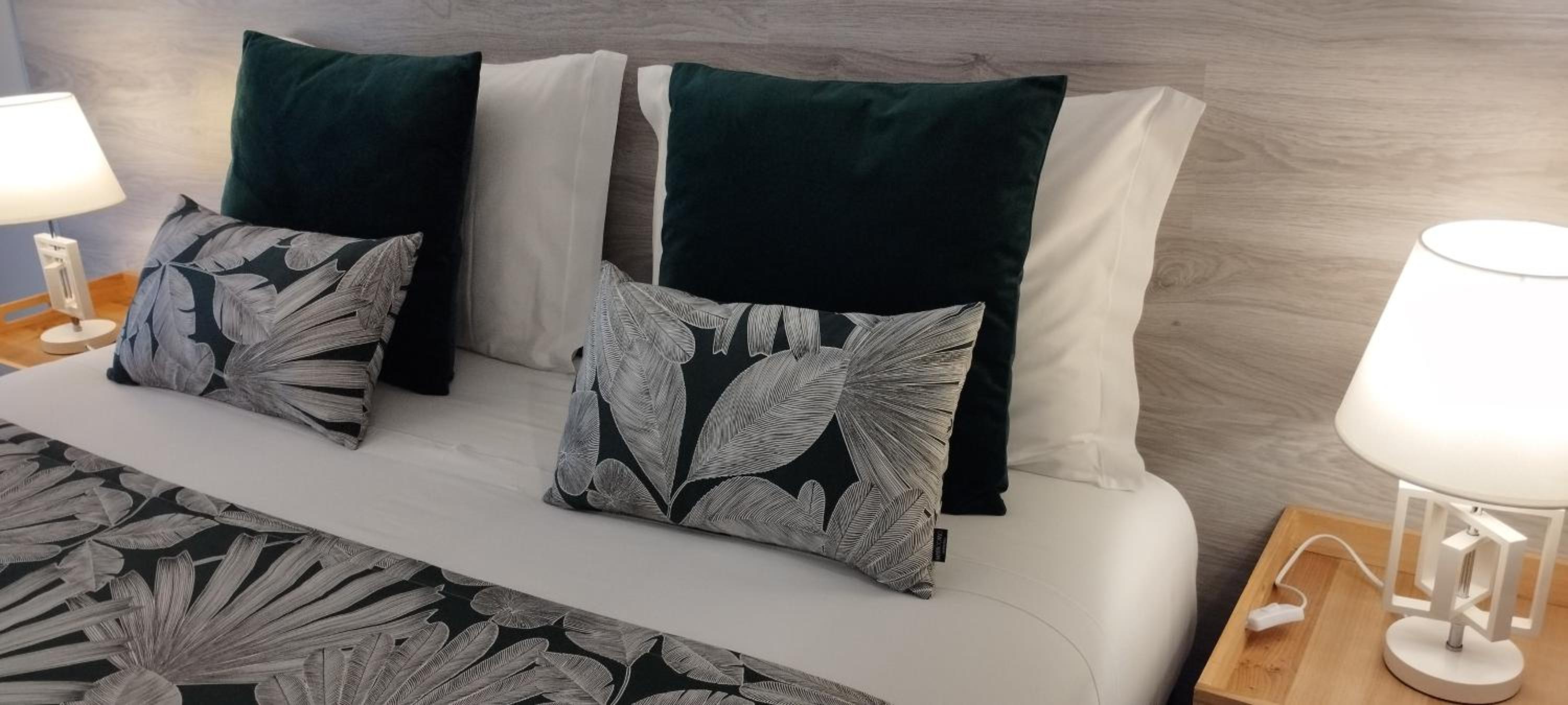 Chambre Double - Vue sur Piscine
