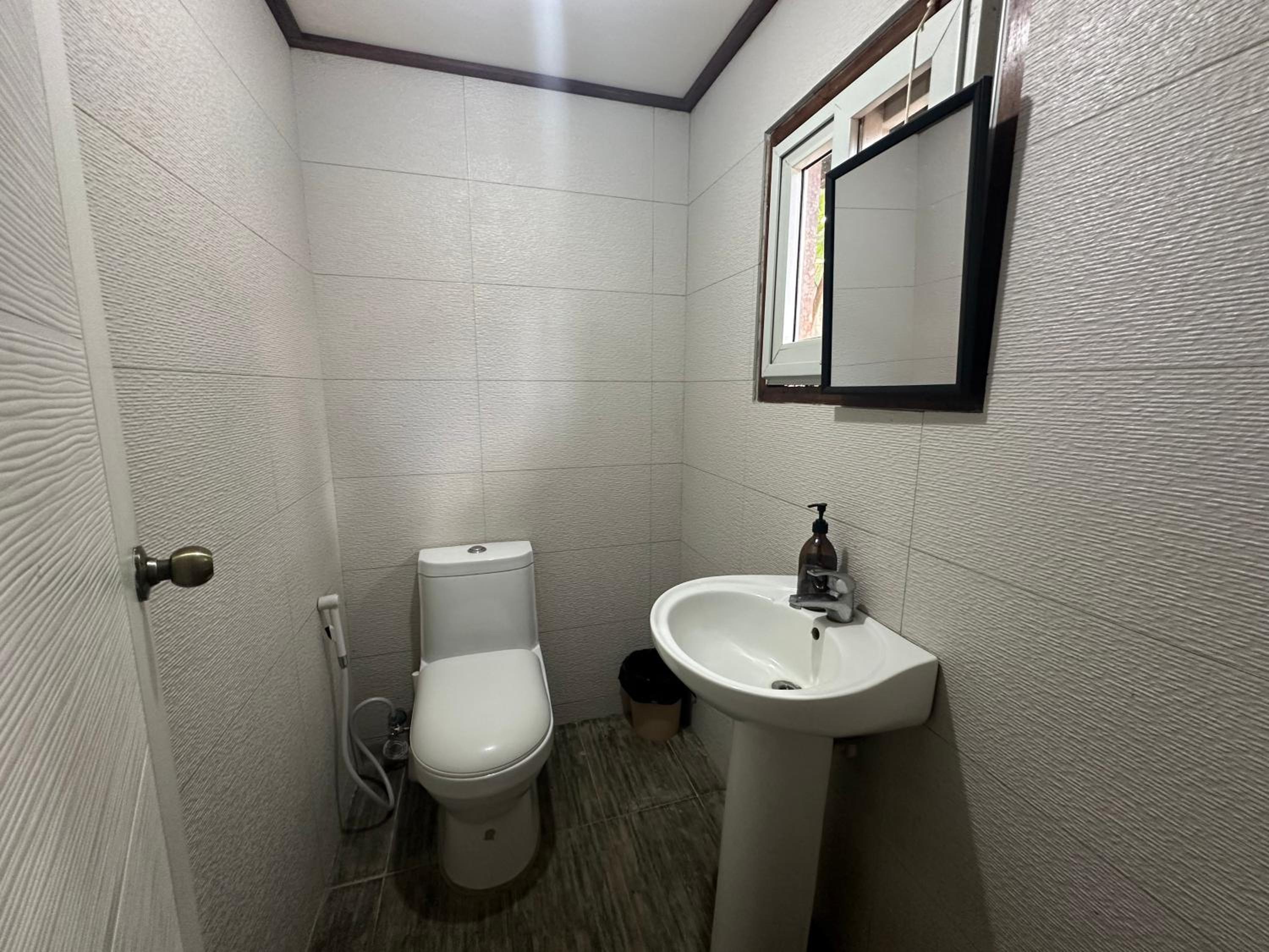 One-Bedroom Bungalow photo 2