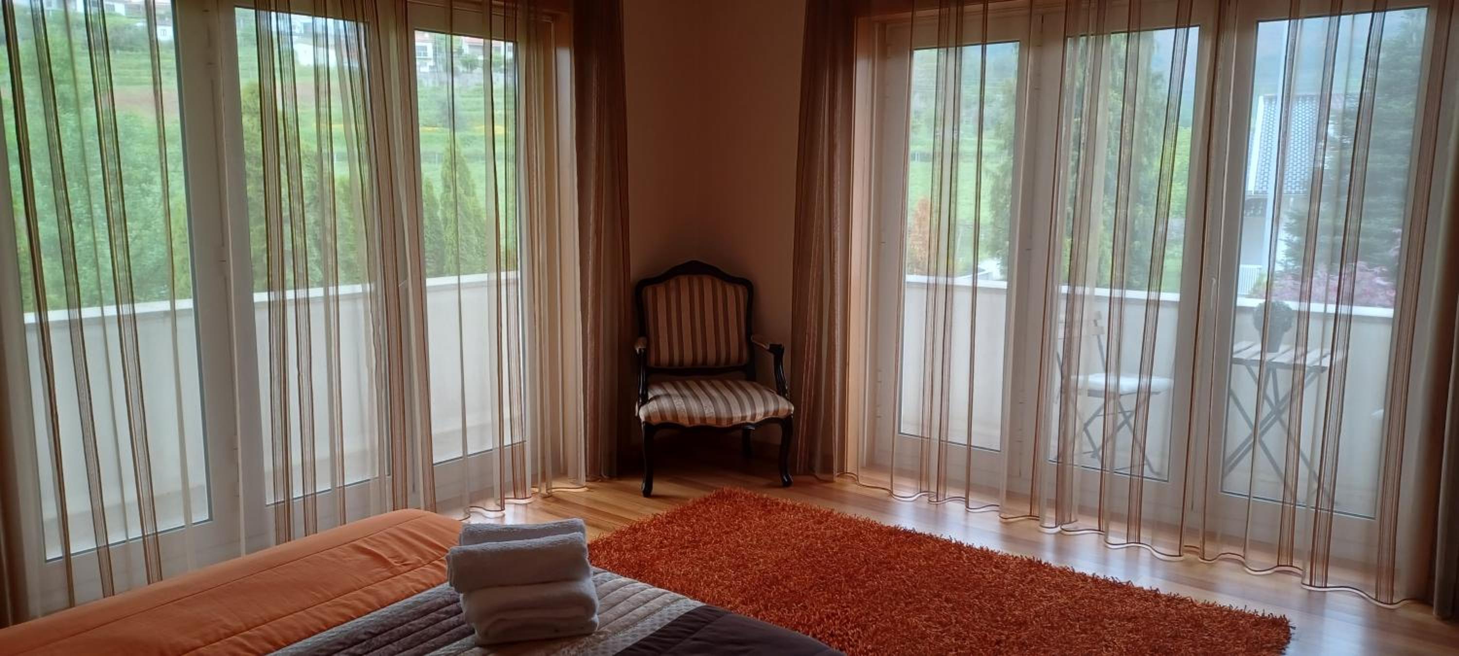 Four-Bedroom House photo 3