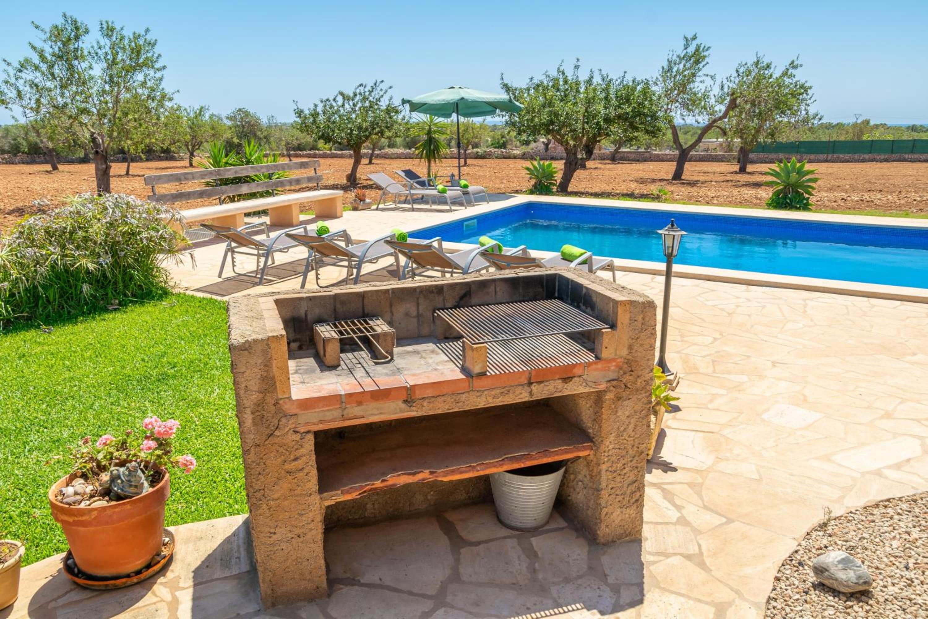 Villa photo 3