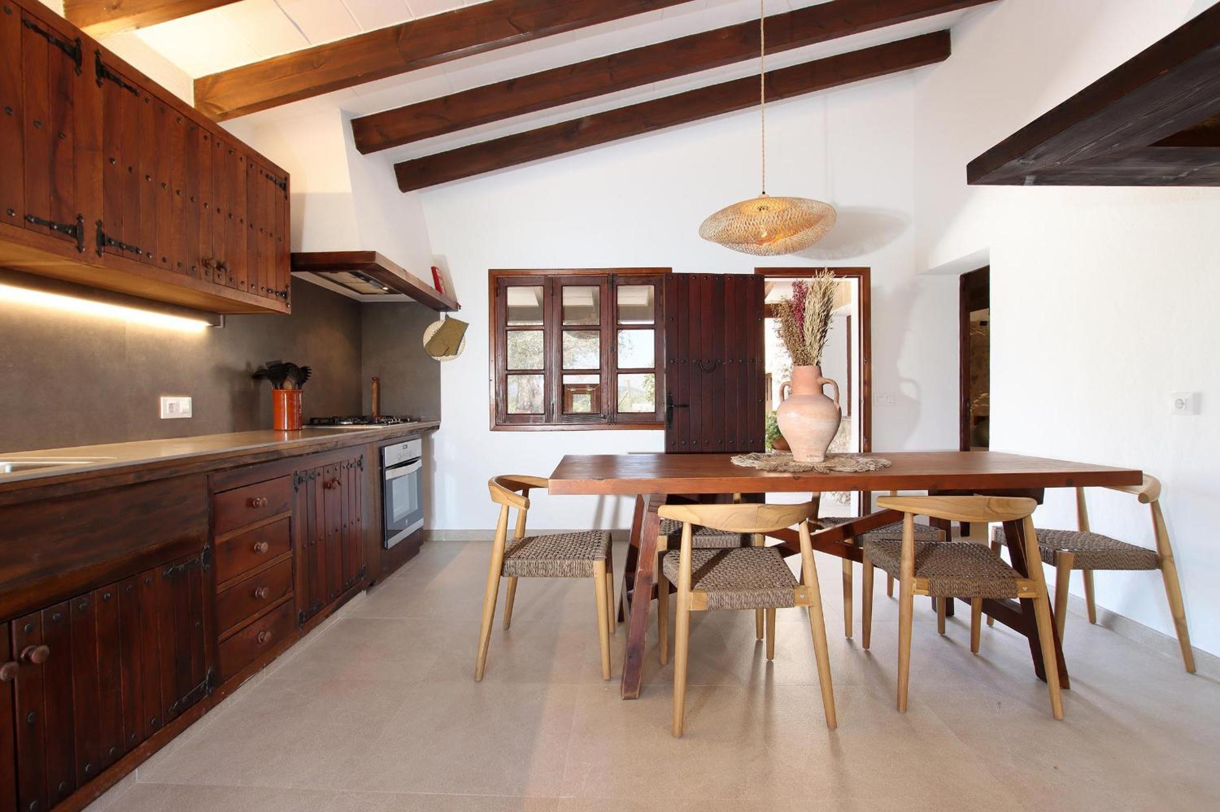 Villa photo 3