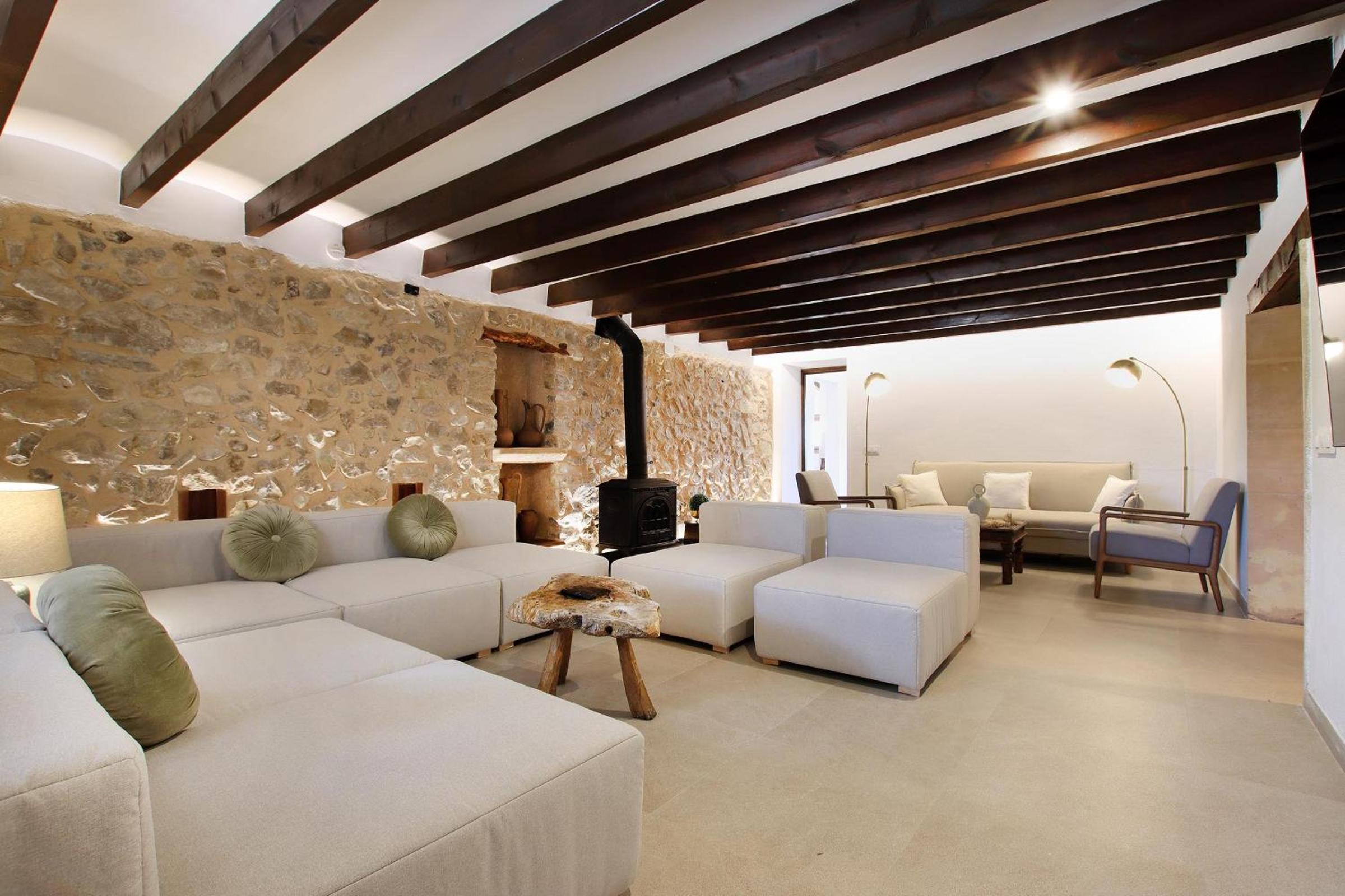 Villa photo 2