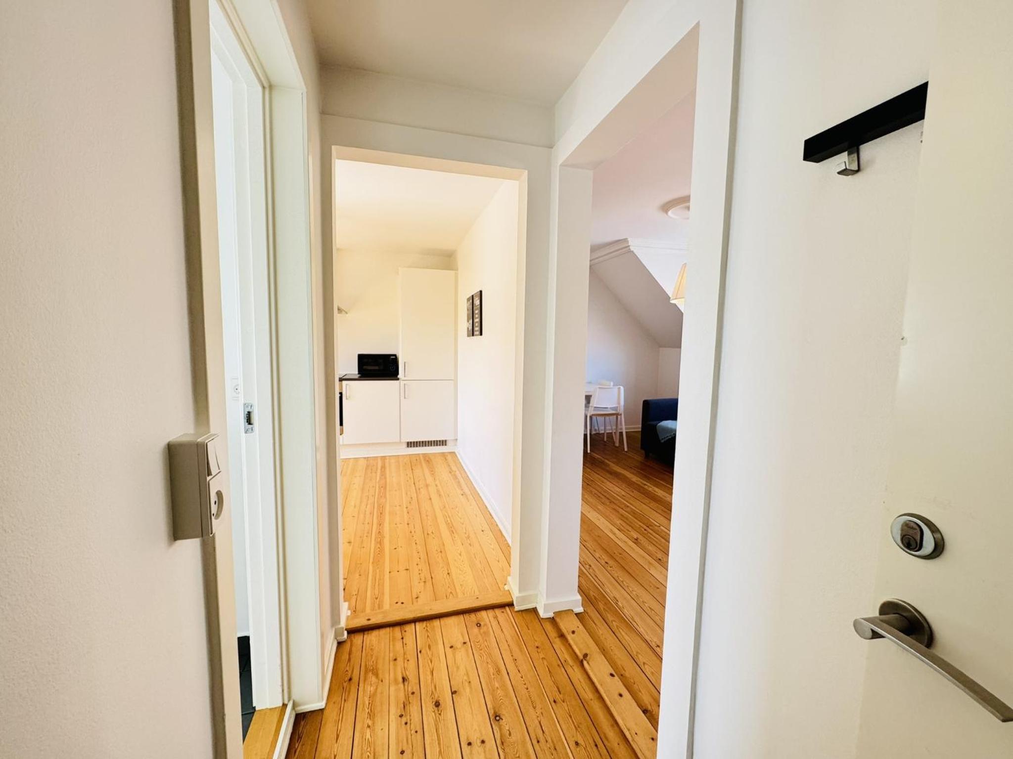 Apartment with Balcony photo 2