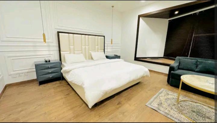 Studio Apartment photo 1