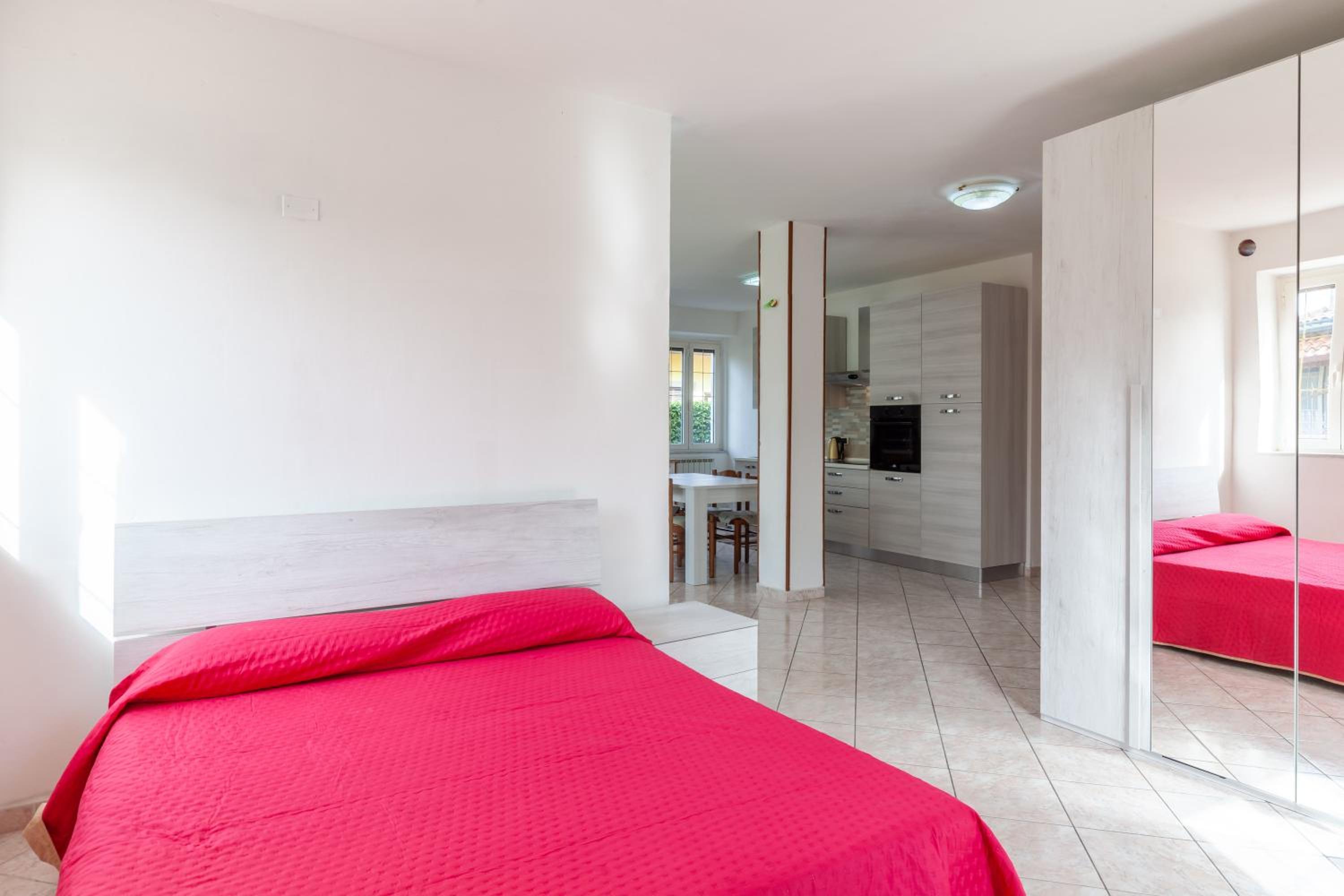 Two-Bedroom Deluxe Apartment with Garden View photo 3