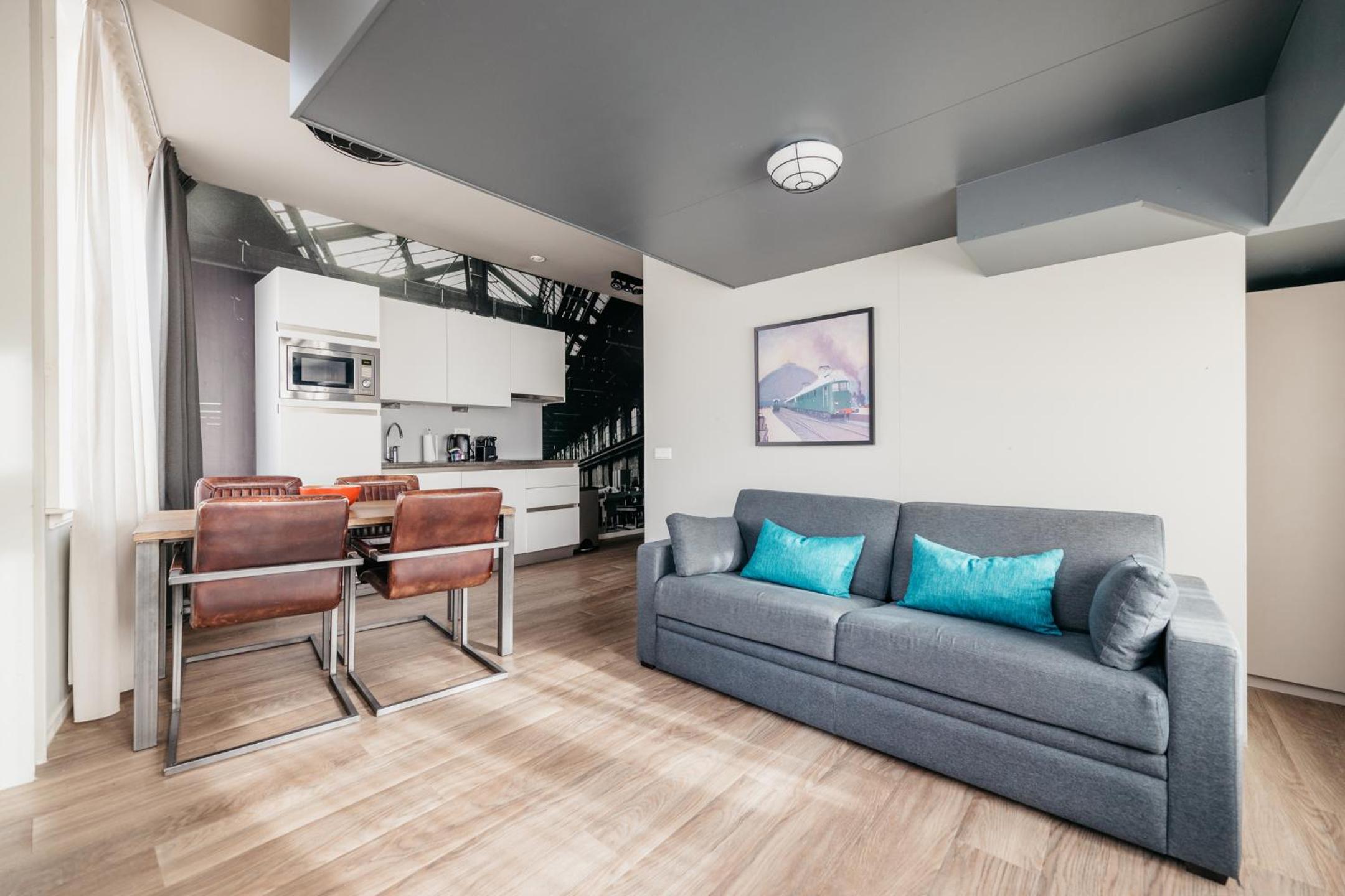 Large Studio with Kitchen and Sofa Bed - Duplex photo 3