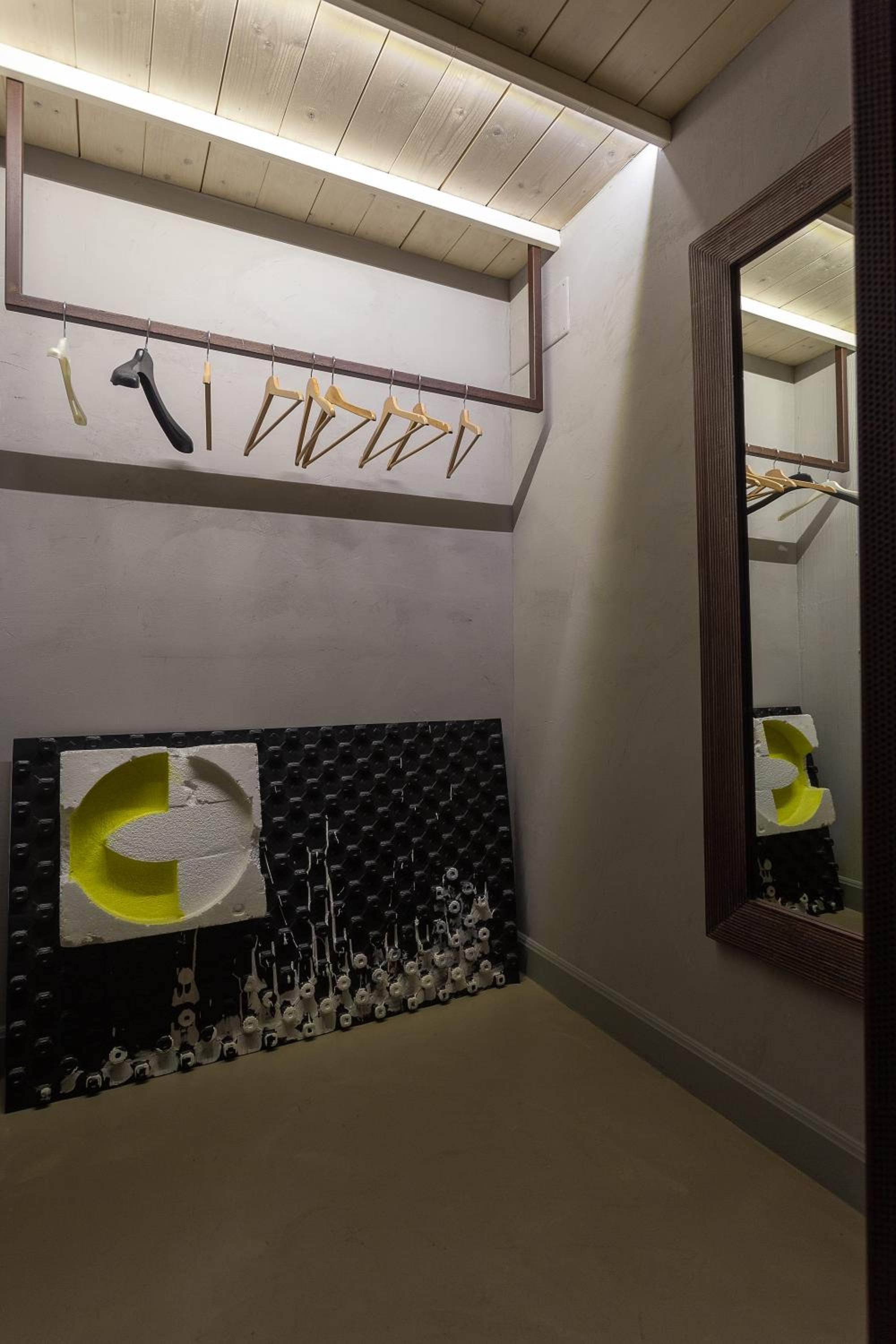 Suite - Photo 5