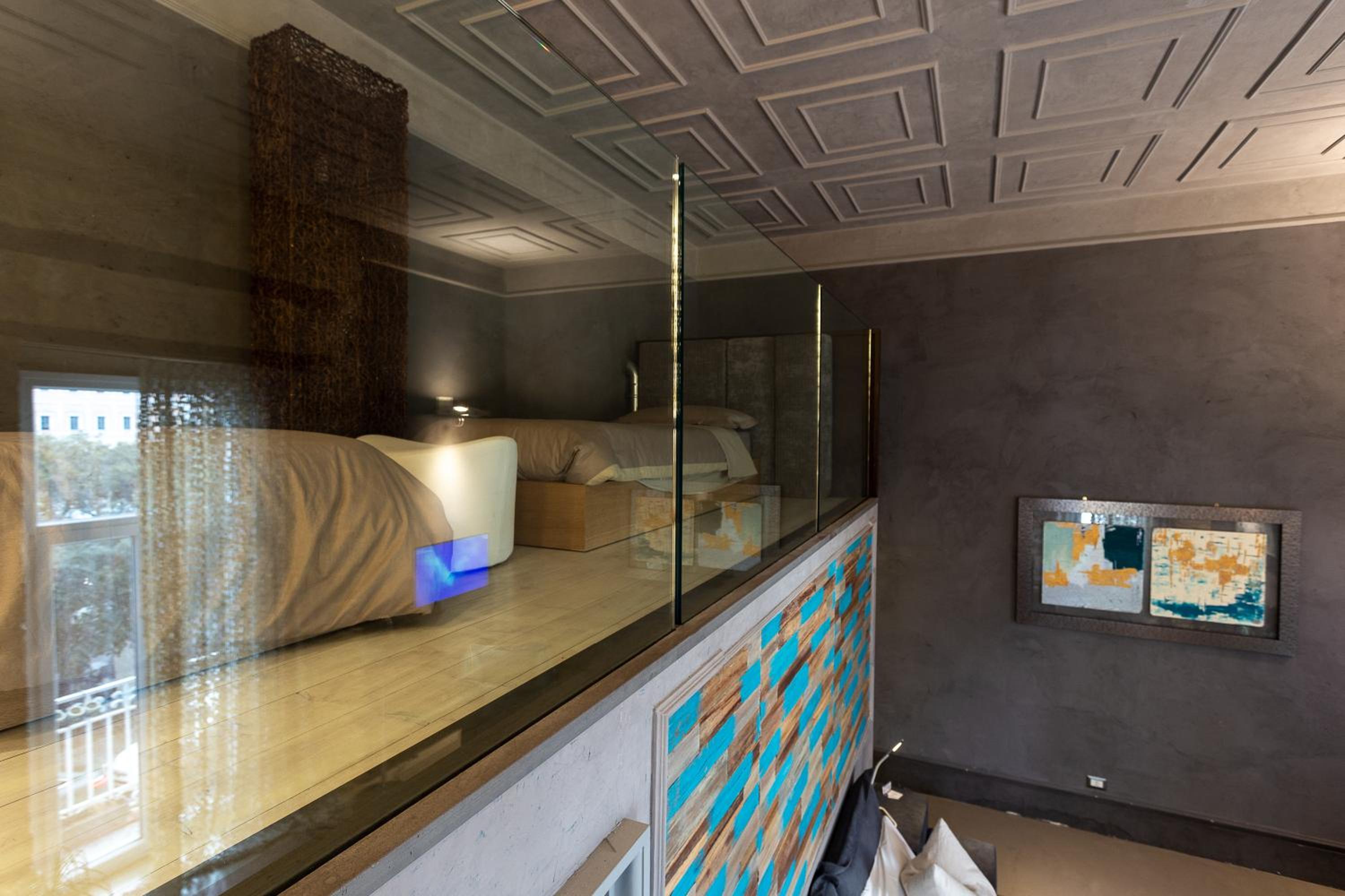 Suite - Photo 7