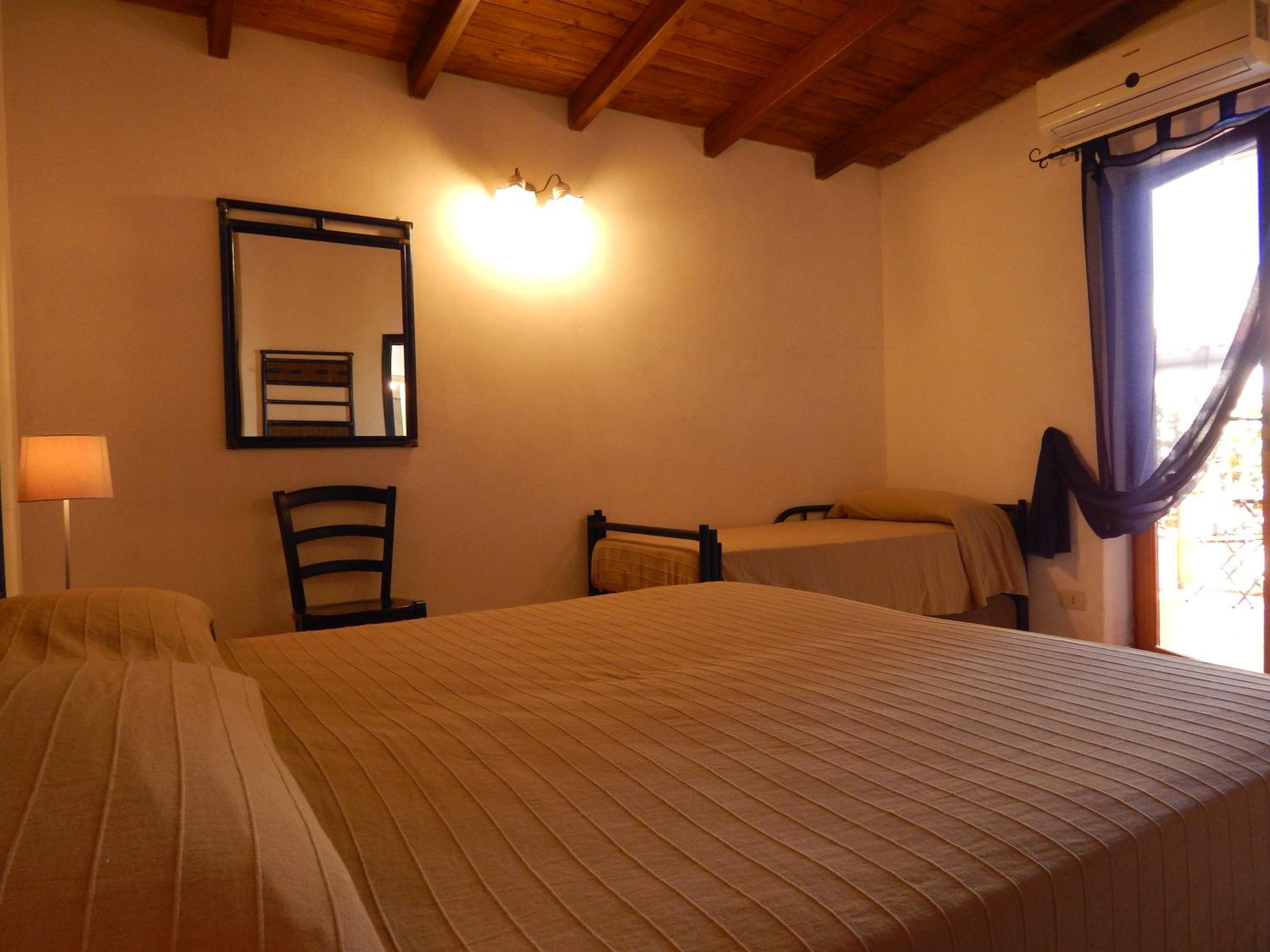 Triple Room - Photo 7