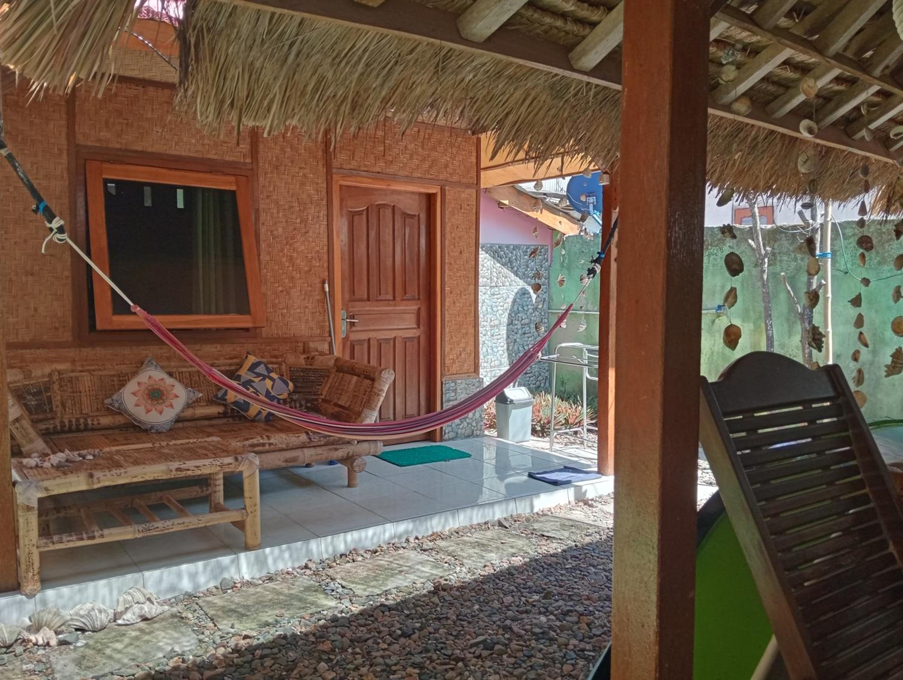 Double Room with Private Bathroom - Photo 11