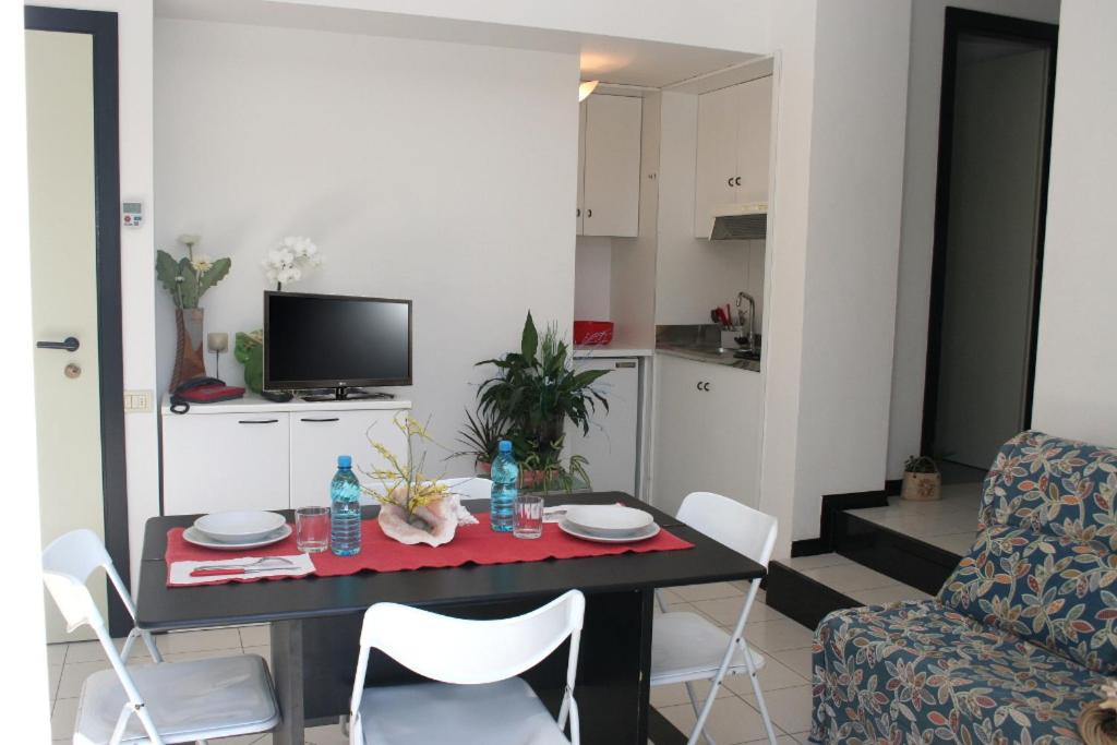 Two-Bedroom Apartment photo 3