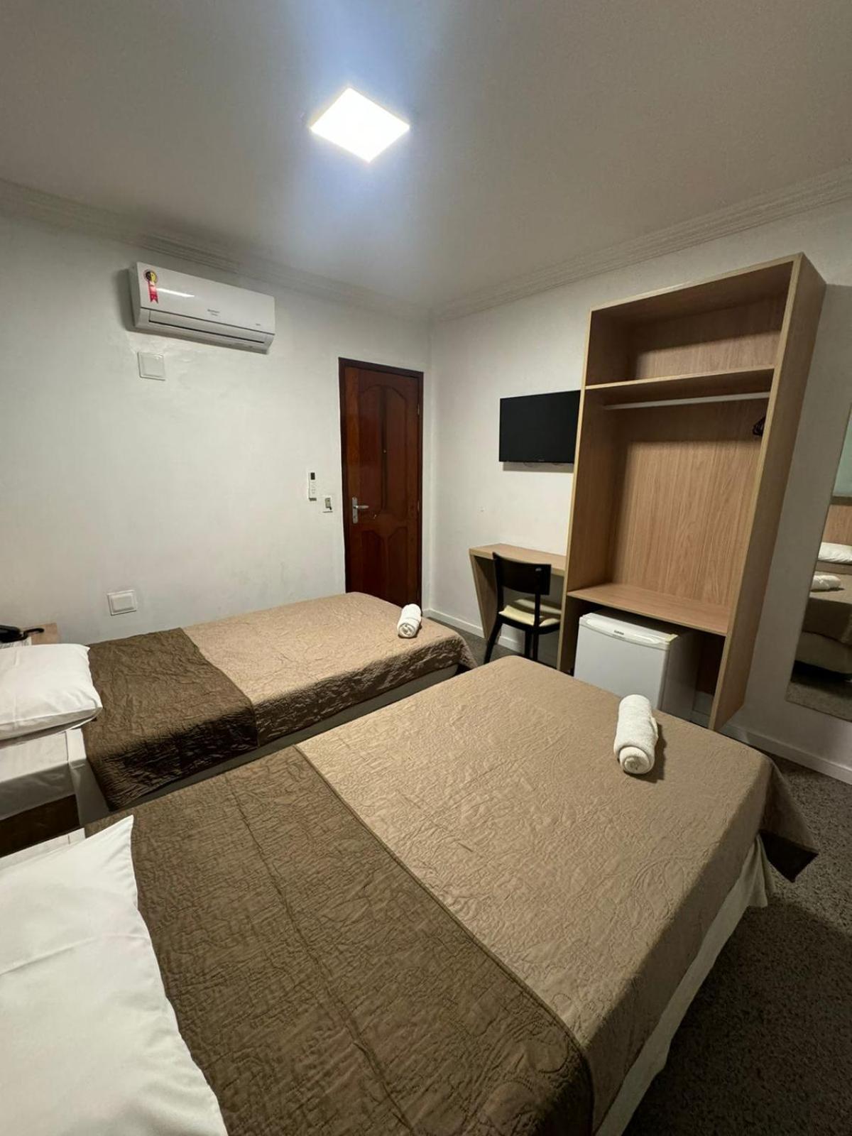 Standard Twin Room photo 2