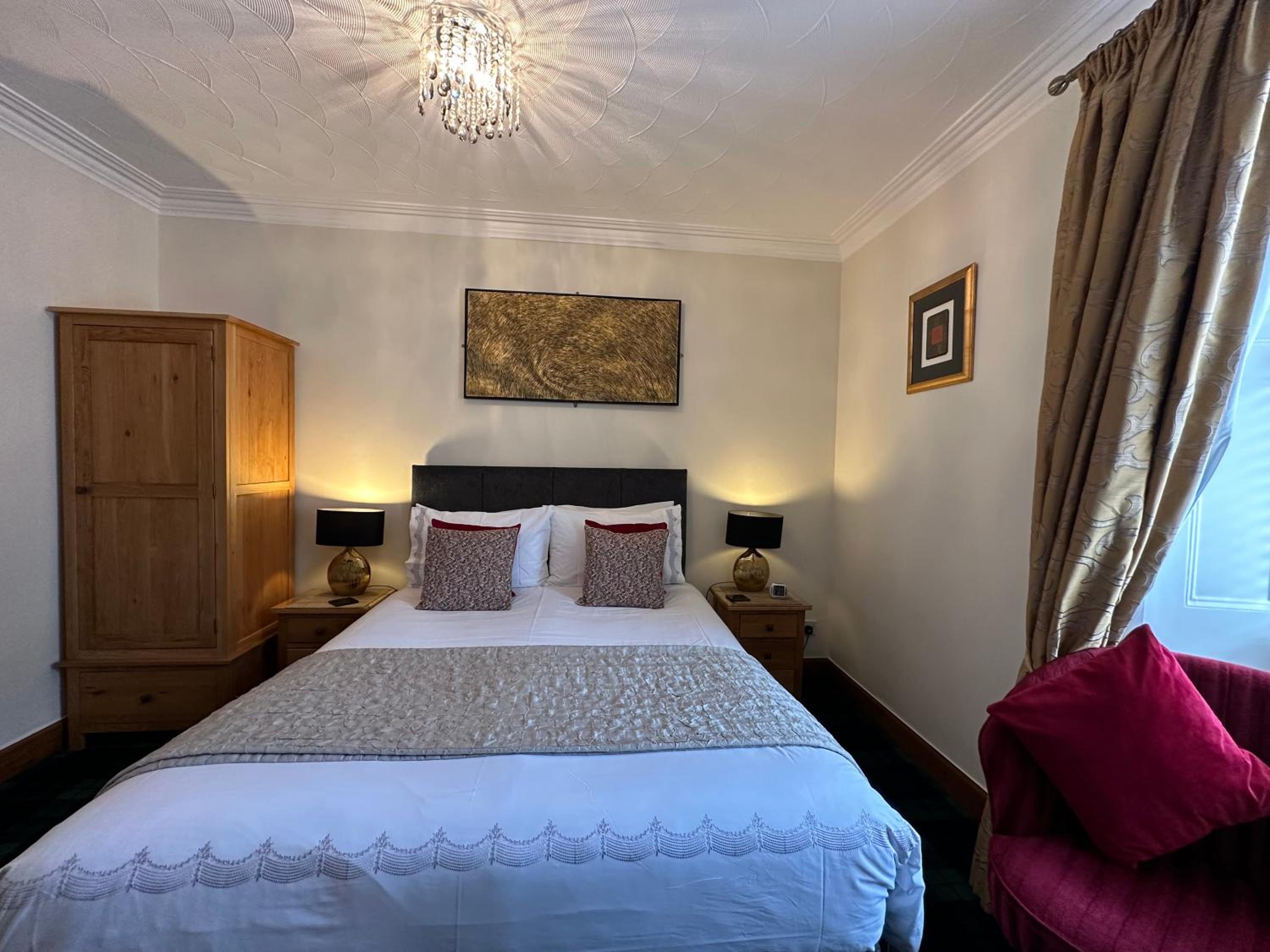 Double Room with Shower - Photo 1