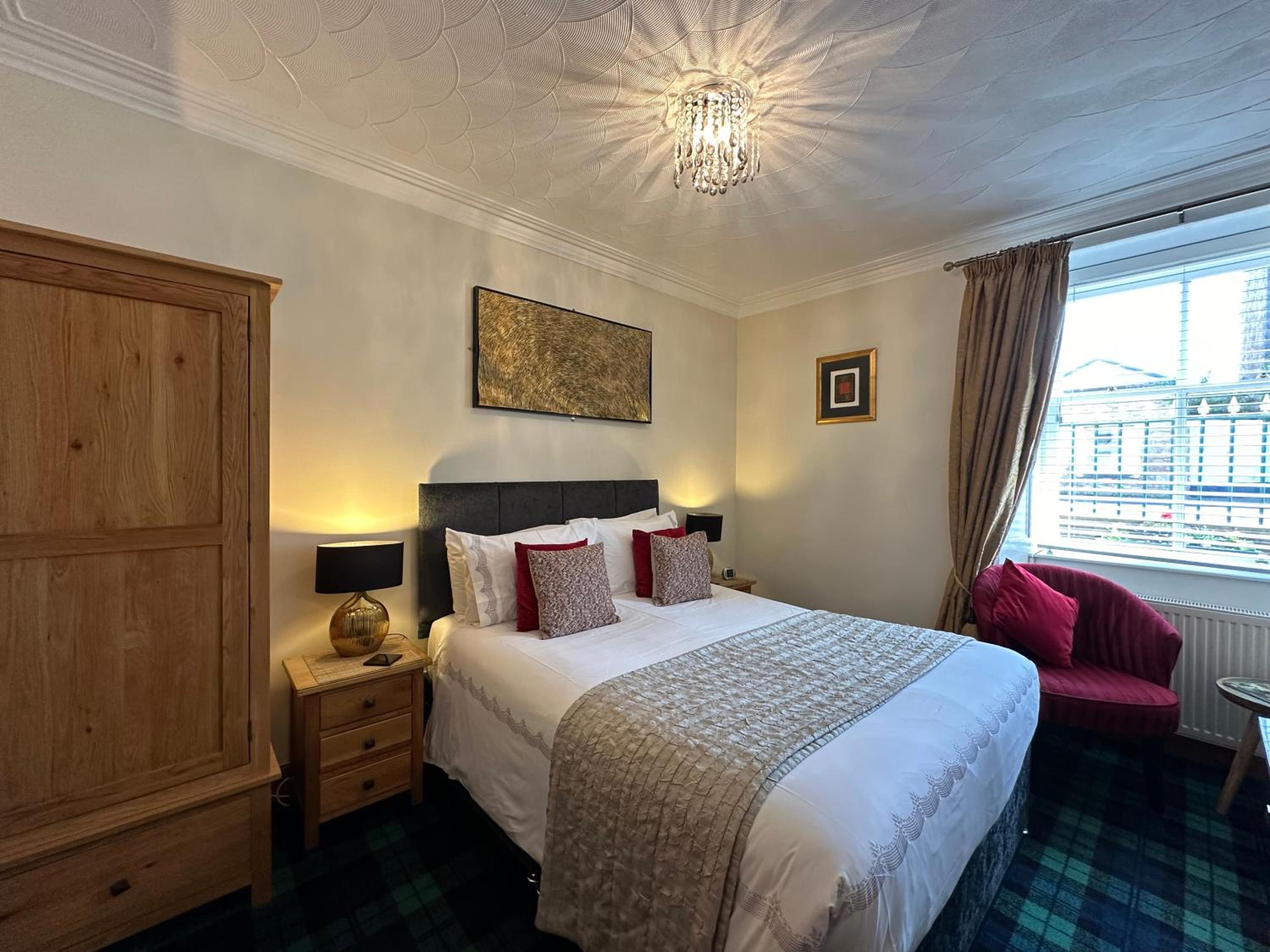 Double Room with Shower - Photo 7