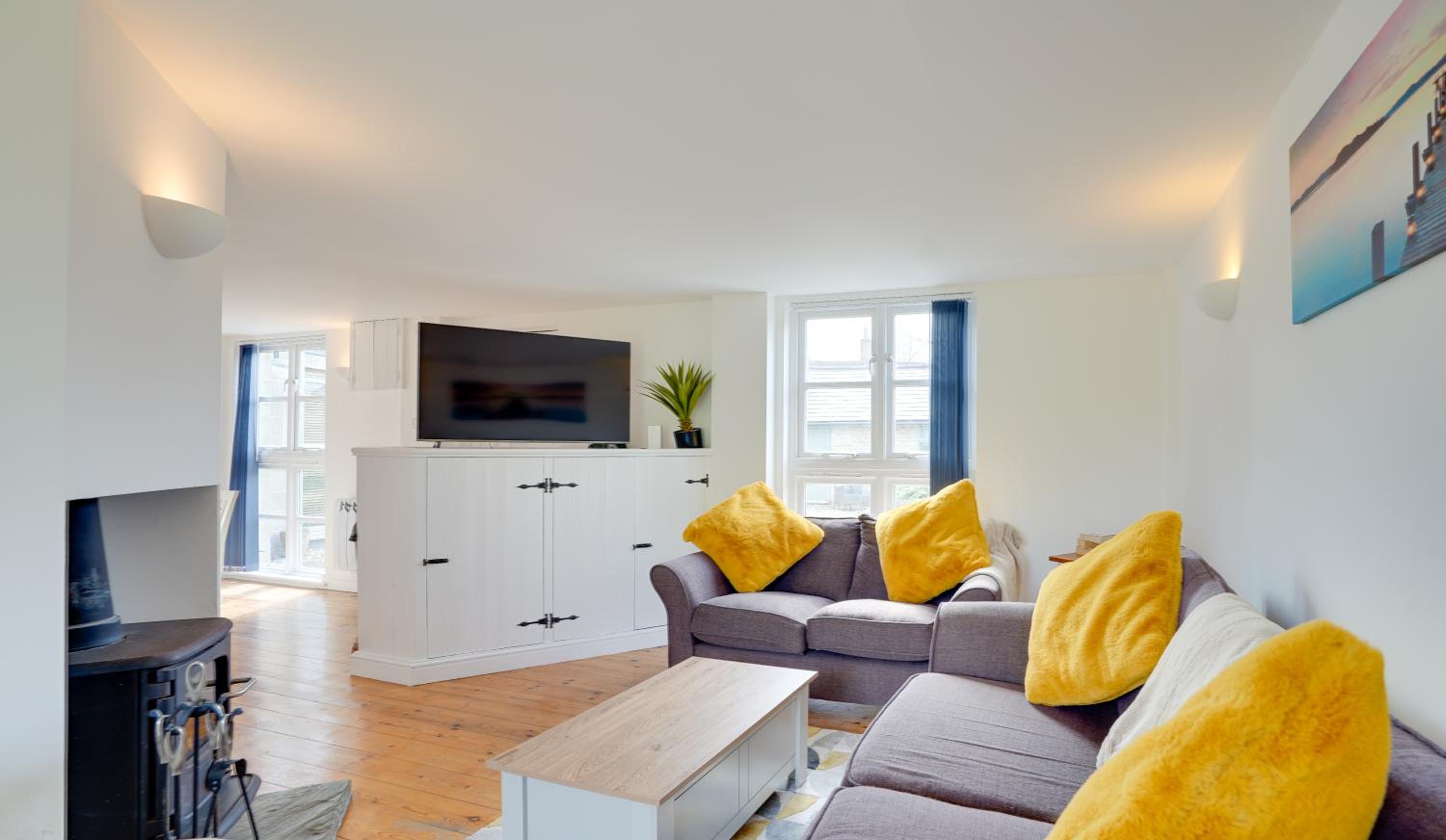 Three-Bedroom House photo 1