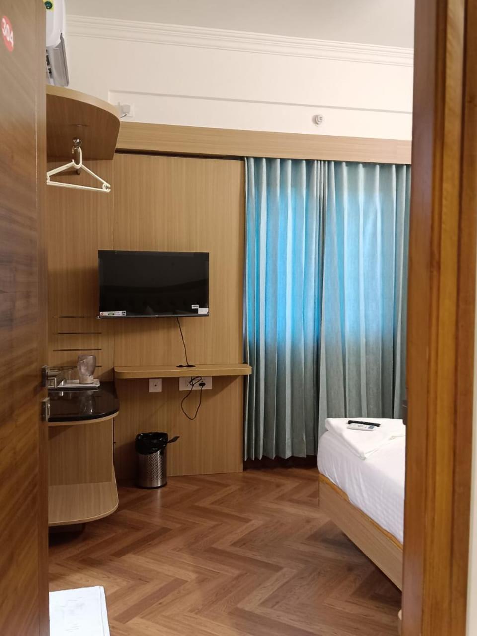 Double Room - Photo 2