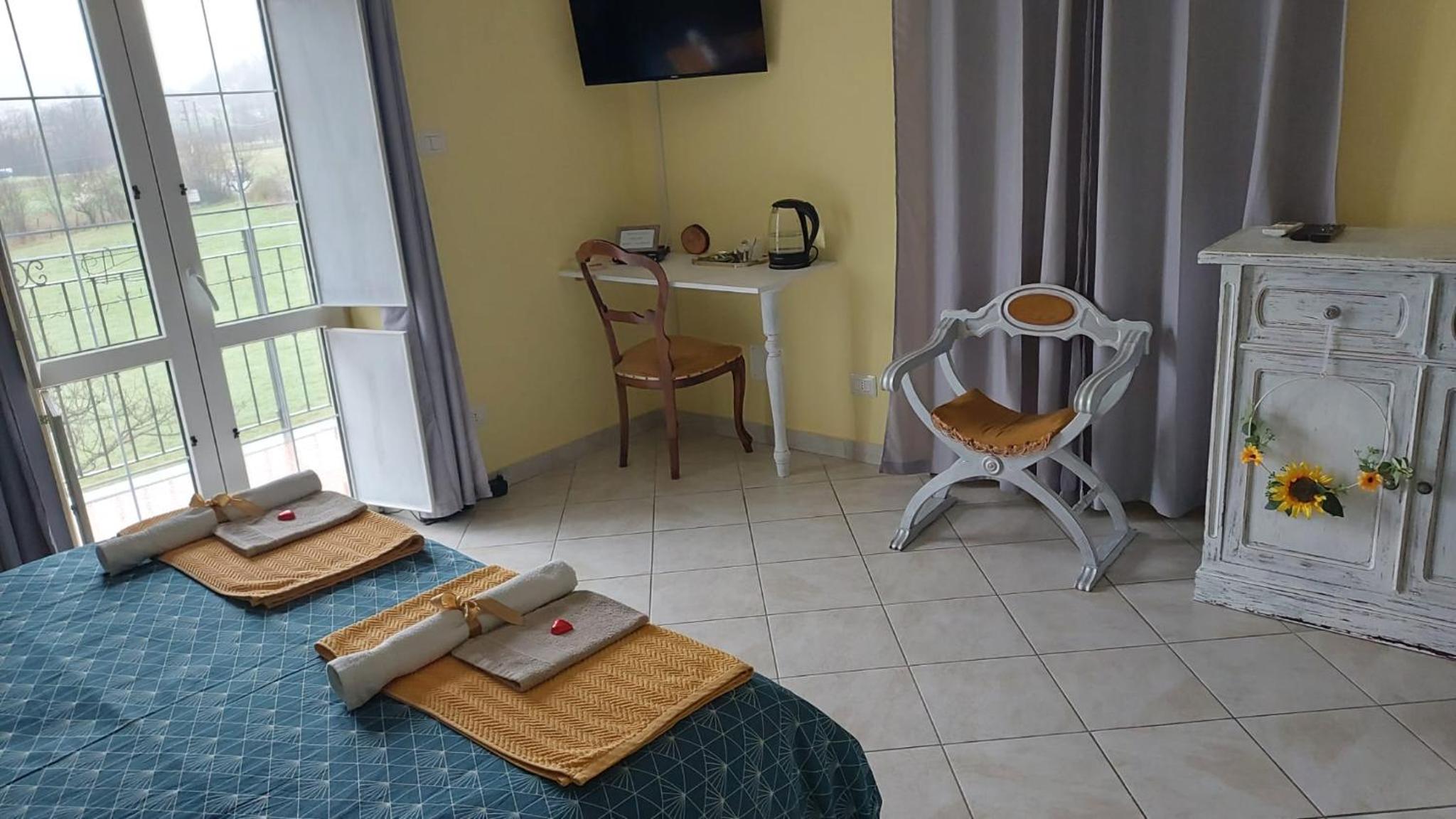 Double or Twin Room with Private Bathroom photo 1