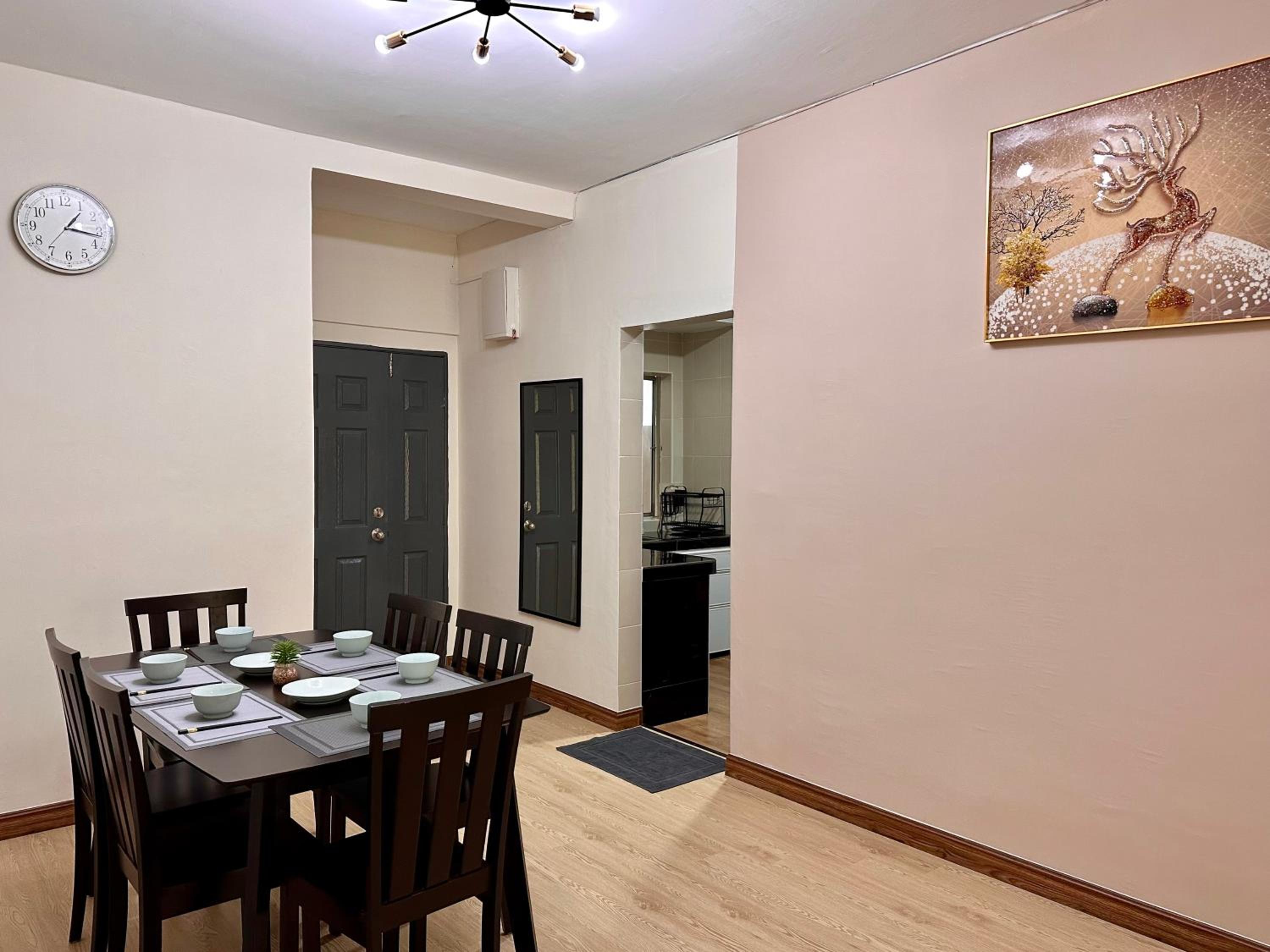 Three-Bedroom Apartment photo 1