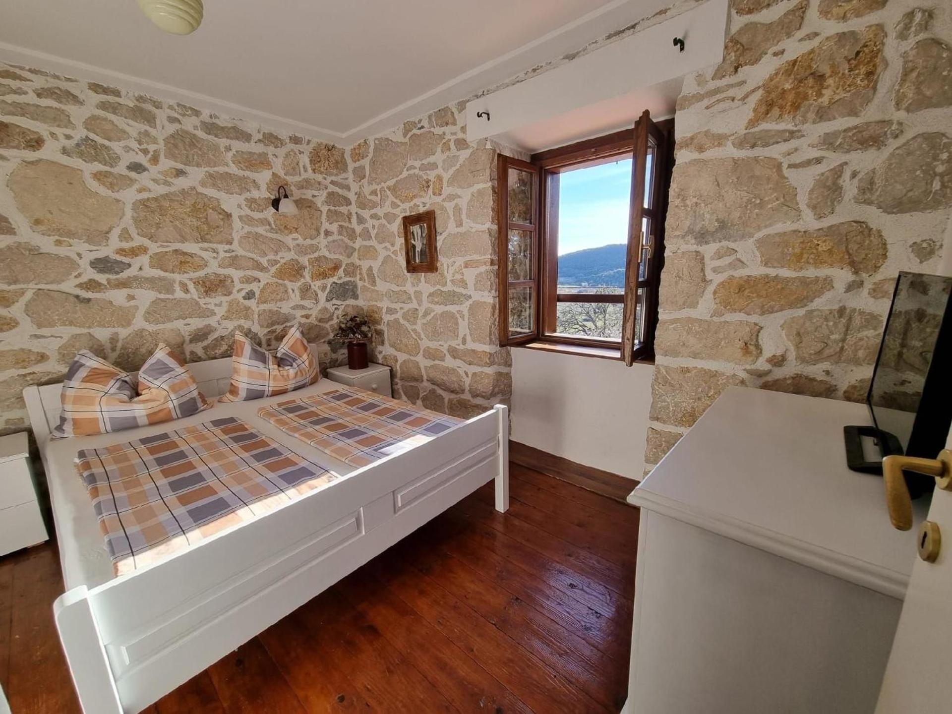 Three-Bedroom Vacation Home  photo 3
