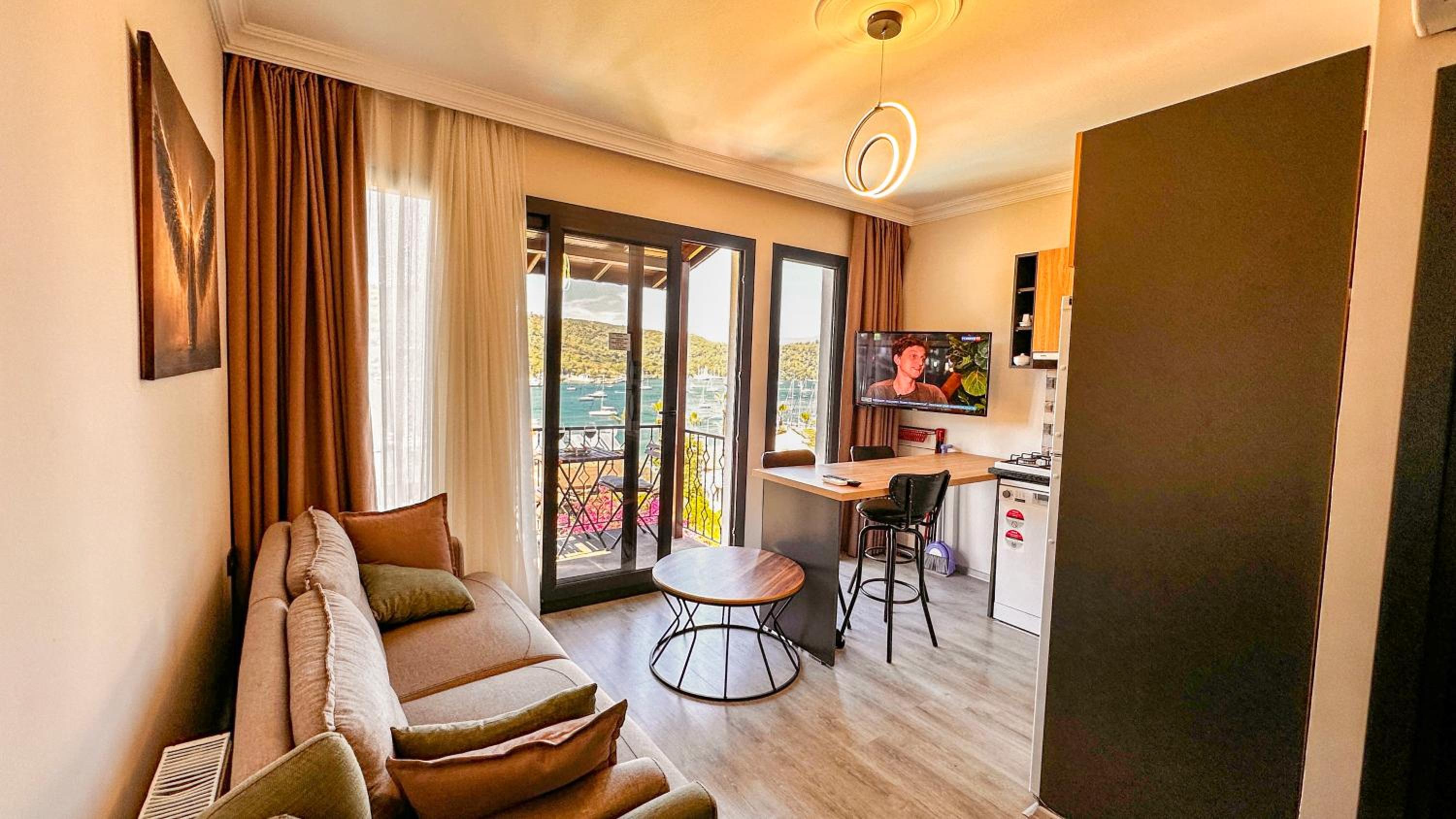 Queen Suite with Sea View - Photo 5