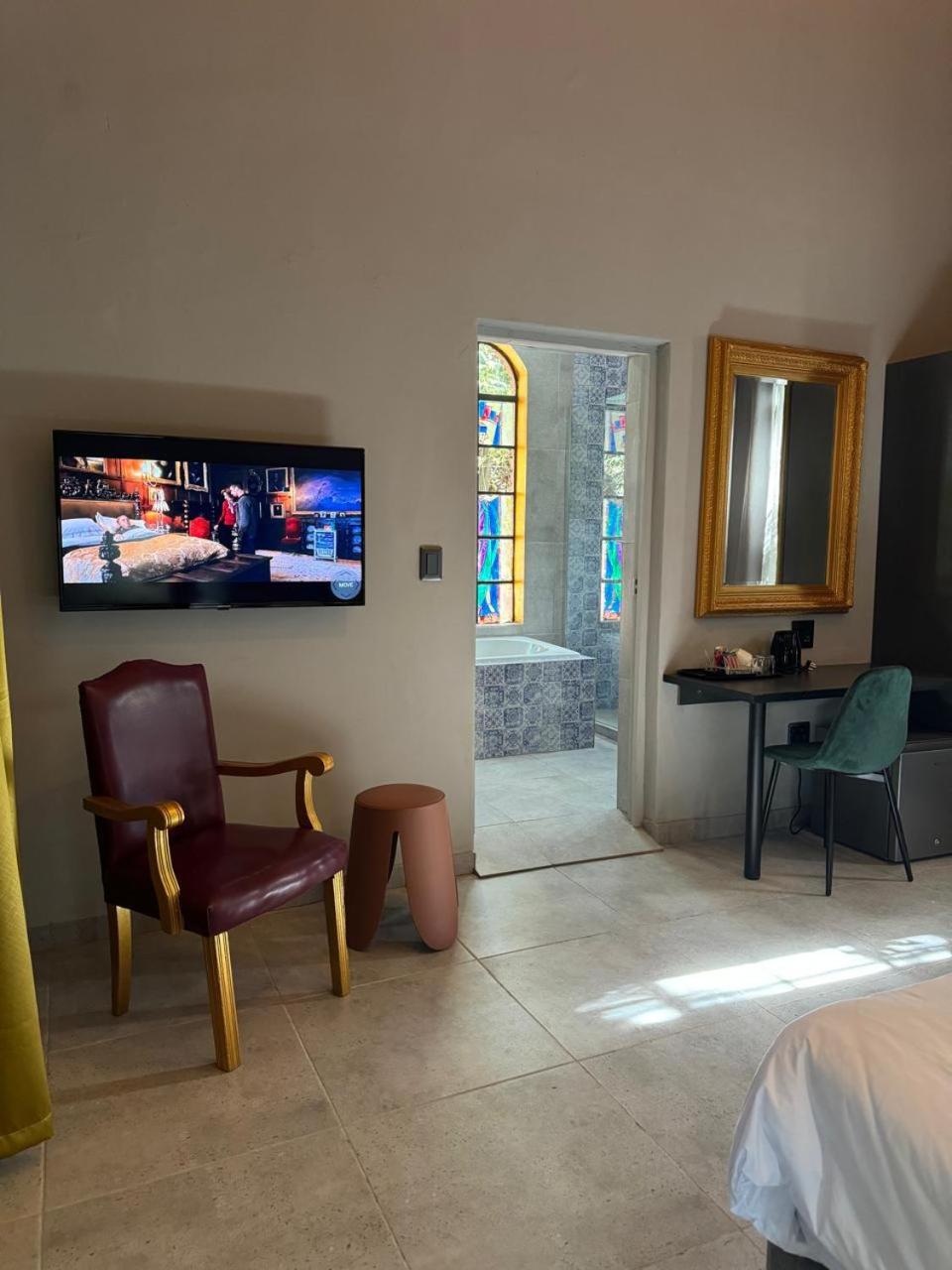 Superior Twin Room with Garden View - Photo 6
