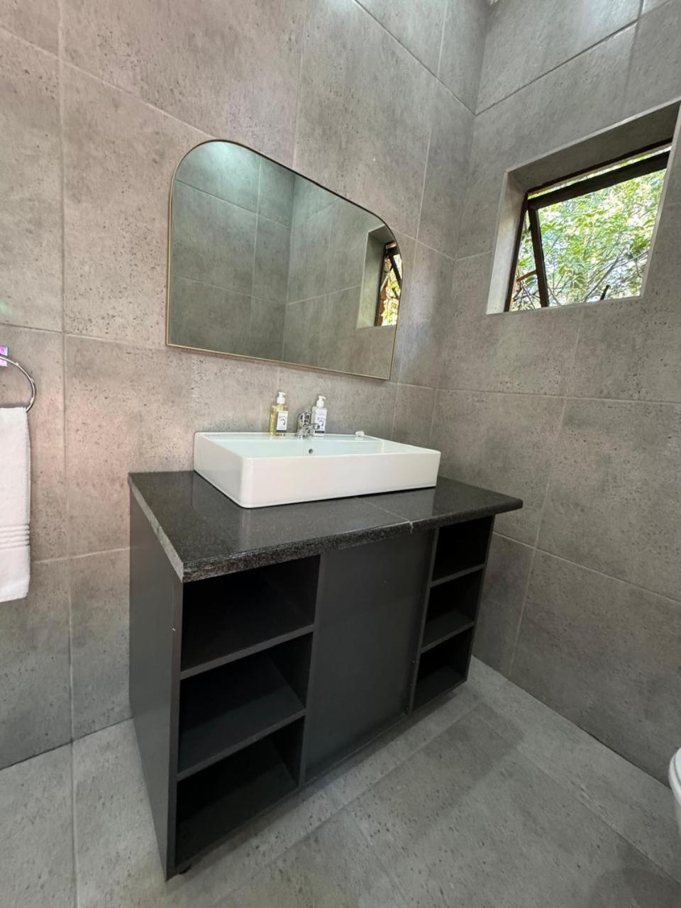 Superior Twin Room with Garden View - Photo 5