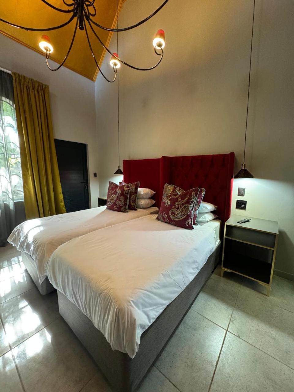 Superior Twin Room with Garden View - Photo 21