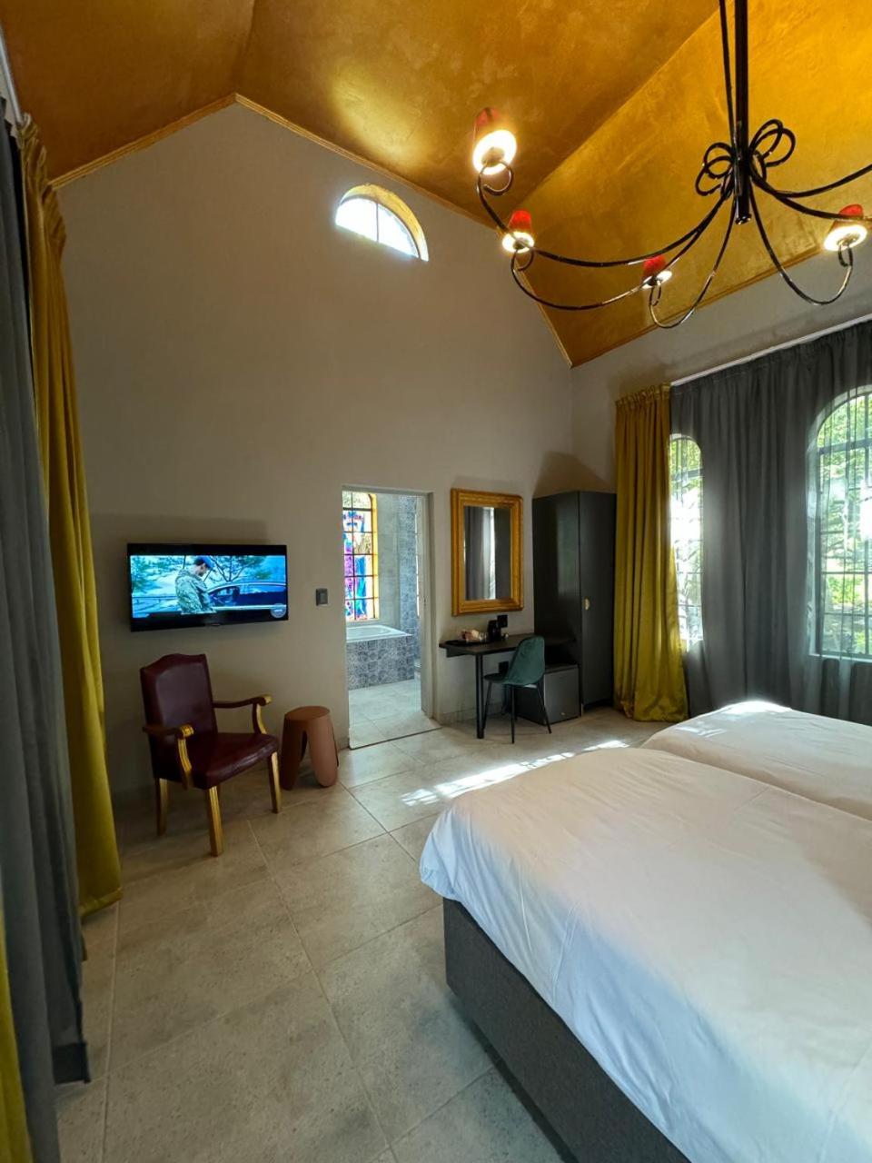 Superior Twin Room with Garden View - Photo 18