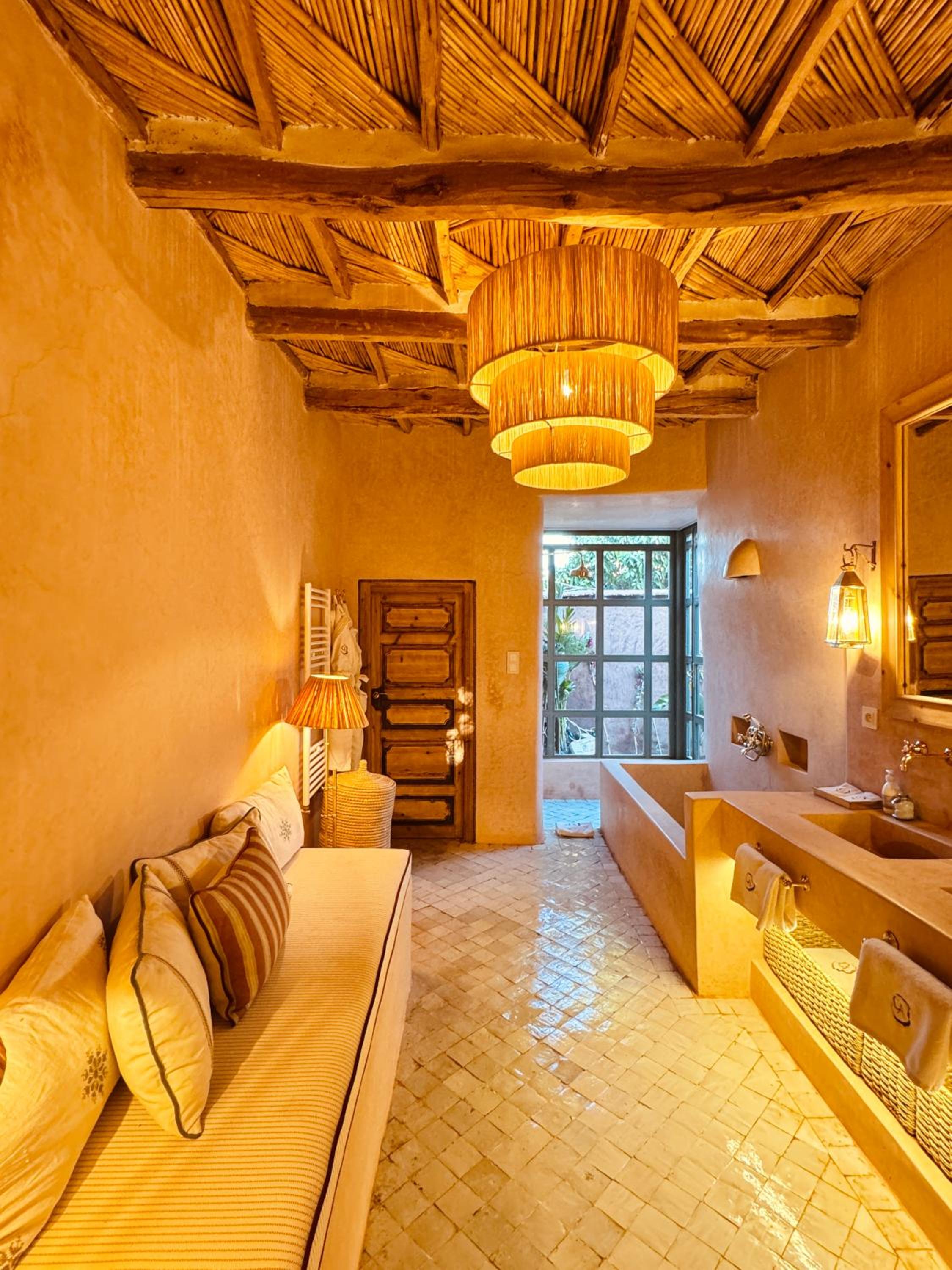 Suite with Garden View - Photo 11