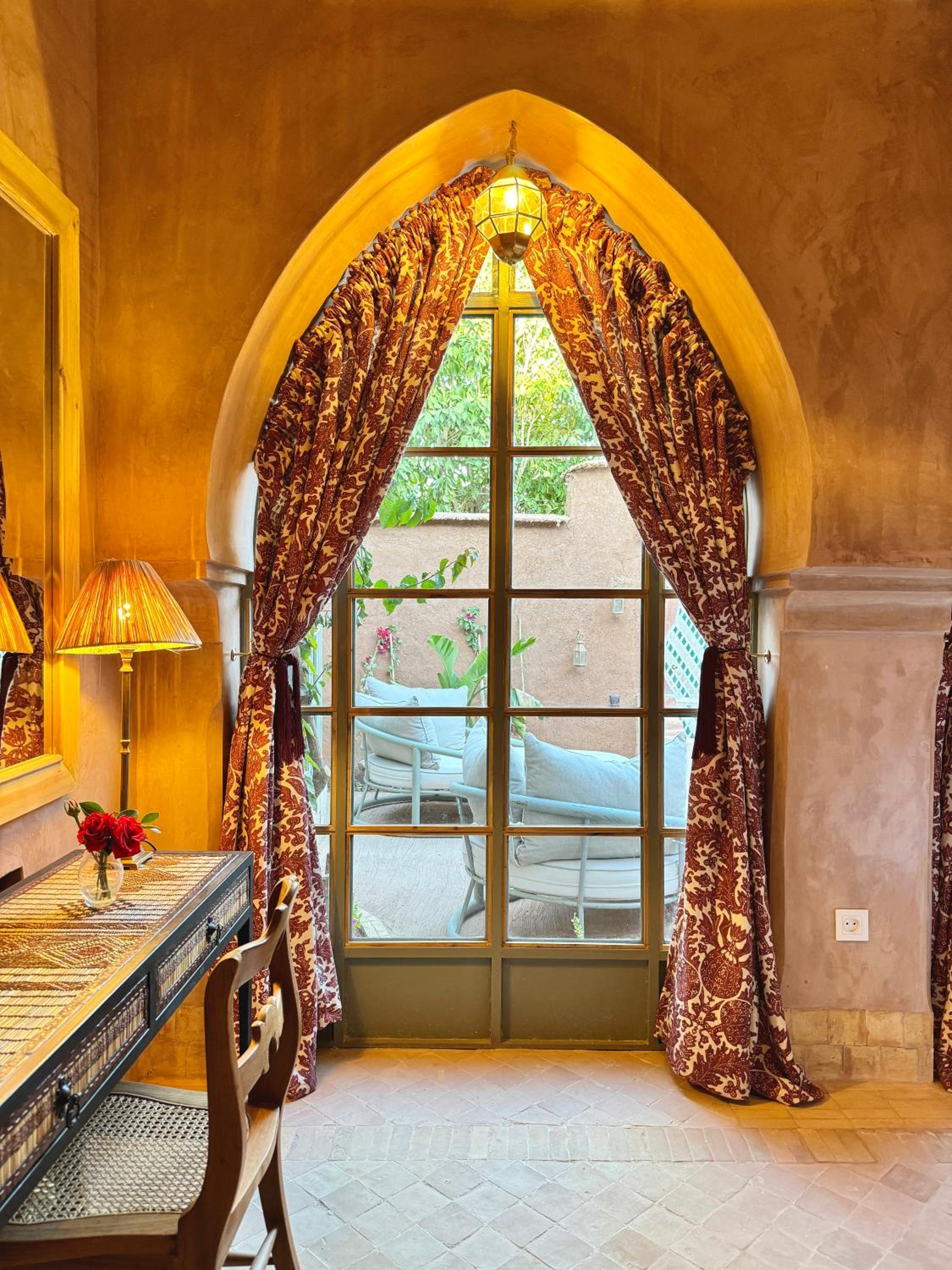 Suite with Garden View - Photo 8