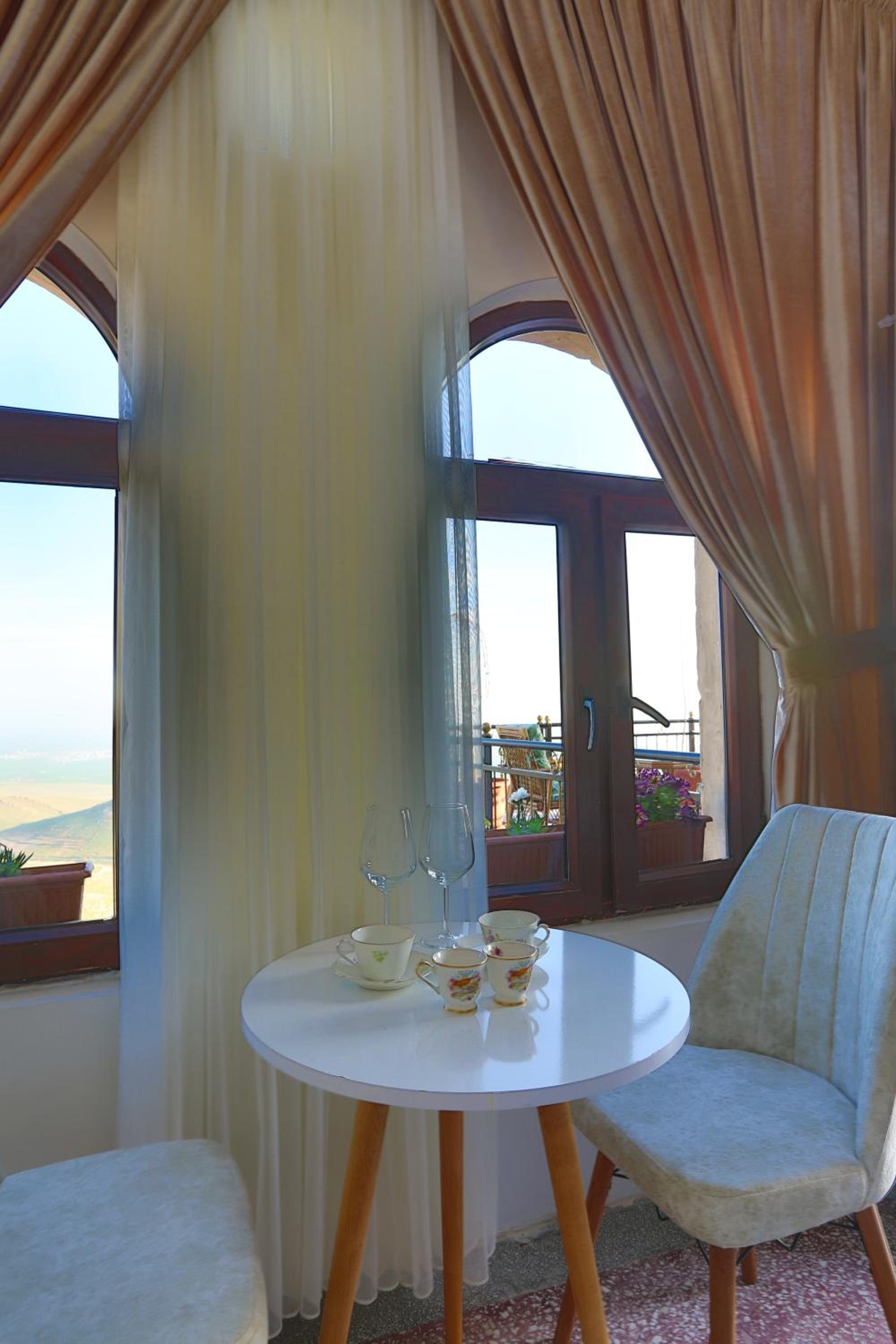 Double Room with Terrace - Photo 4